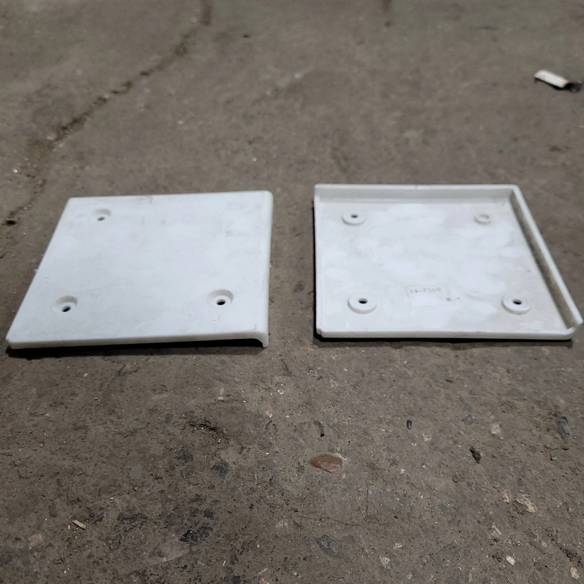 Used Slide-Out Extrusion Cover - Image 2