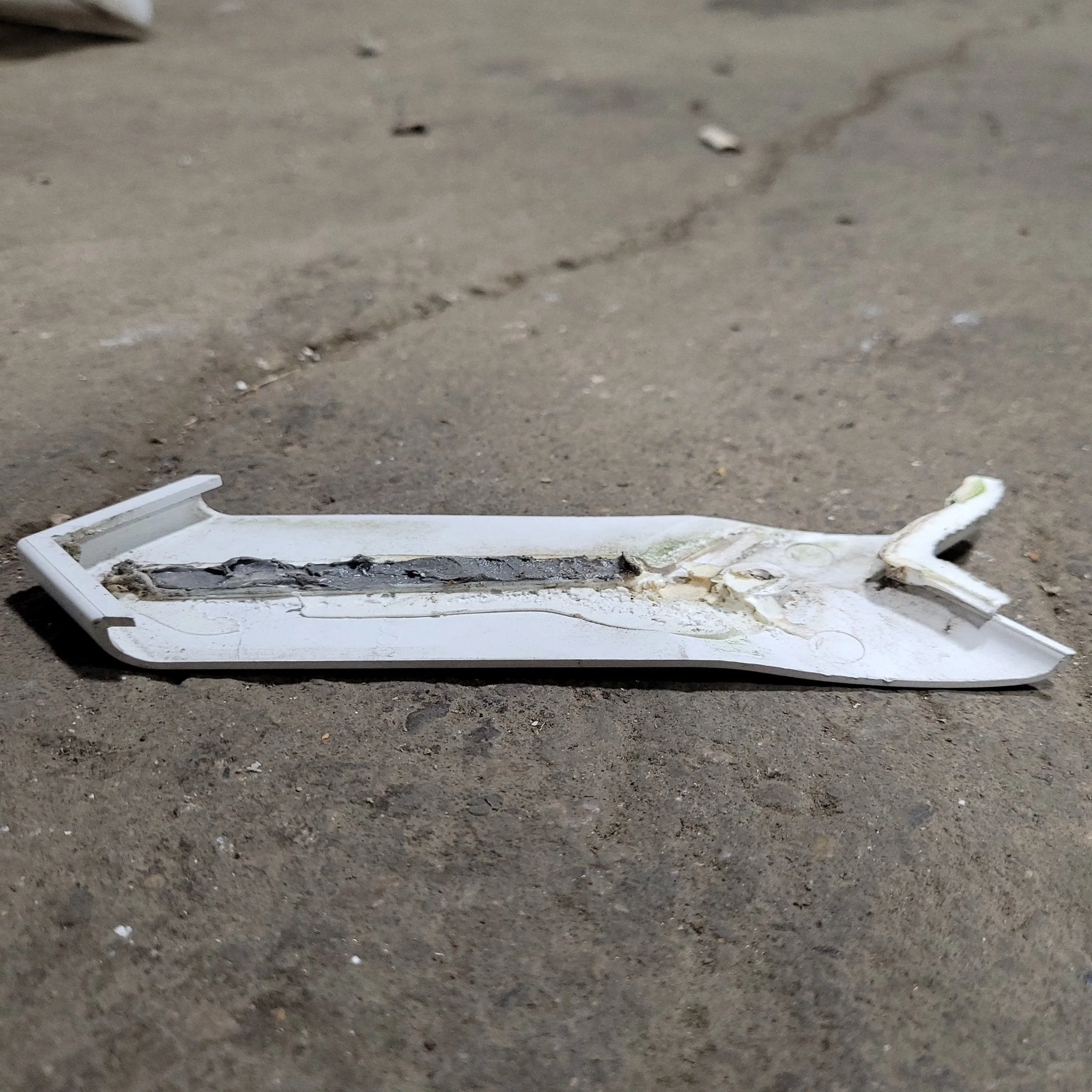 Used Slide-Out Extrusion Cover - Image 3