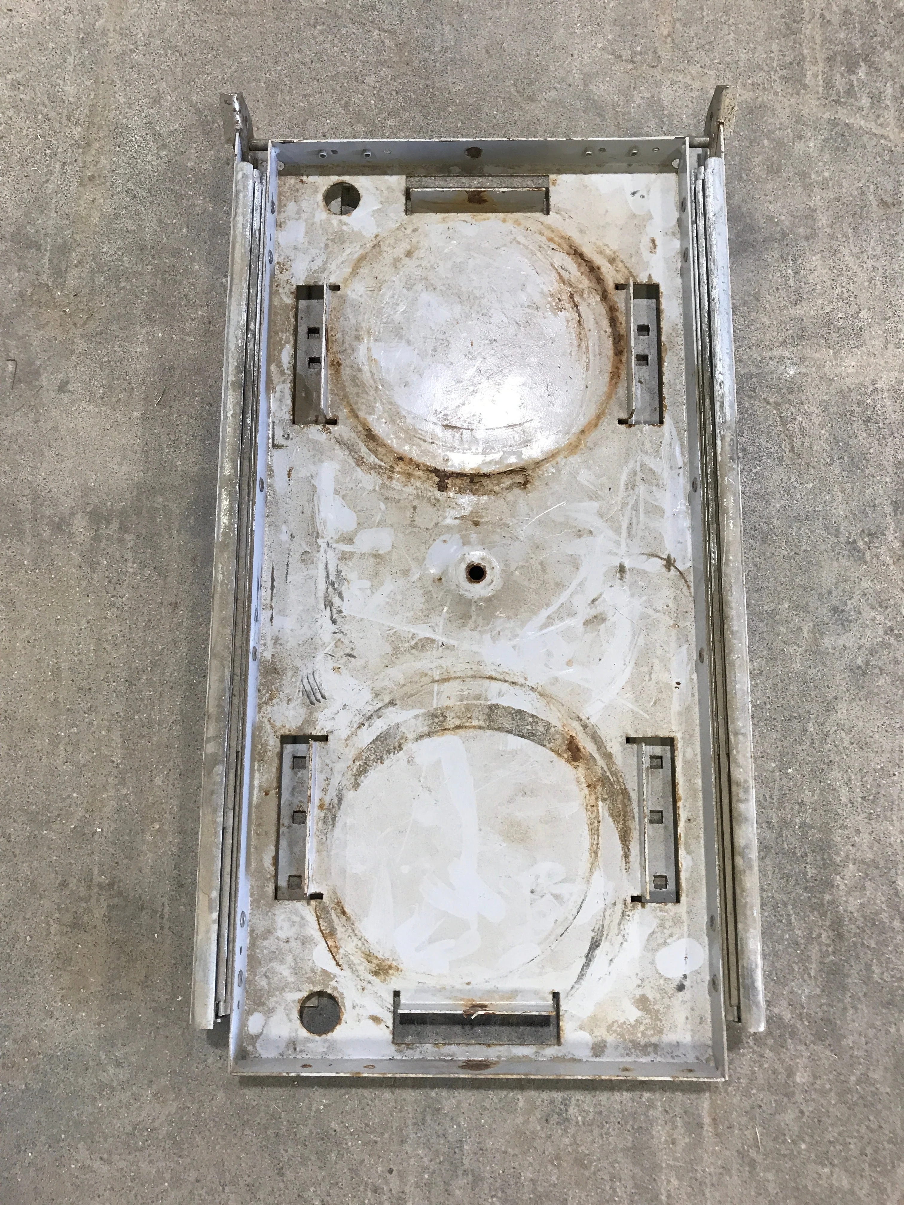 Used Sliding Propane Rack/ Holder 30LB Double - Image 3