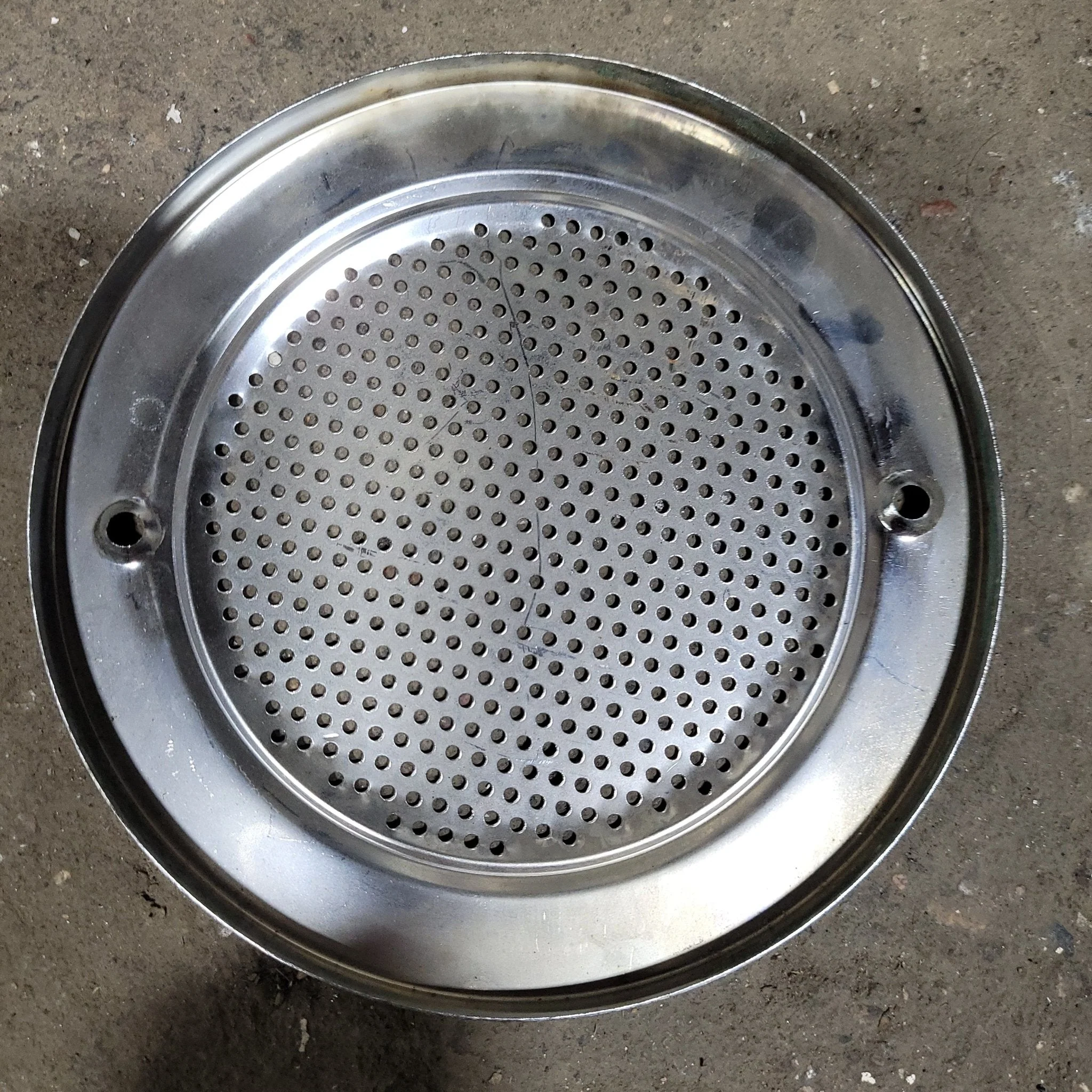 Used Speaker cover 5 1/2", screw on style - Image 2