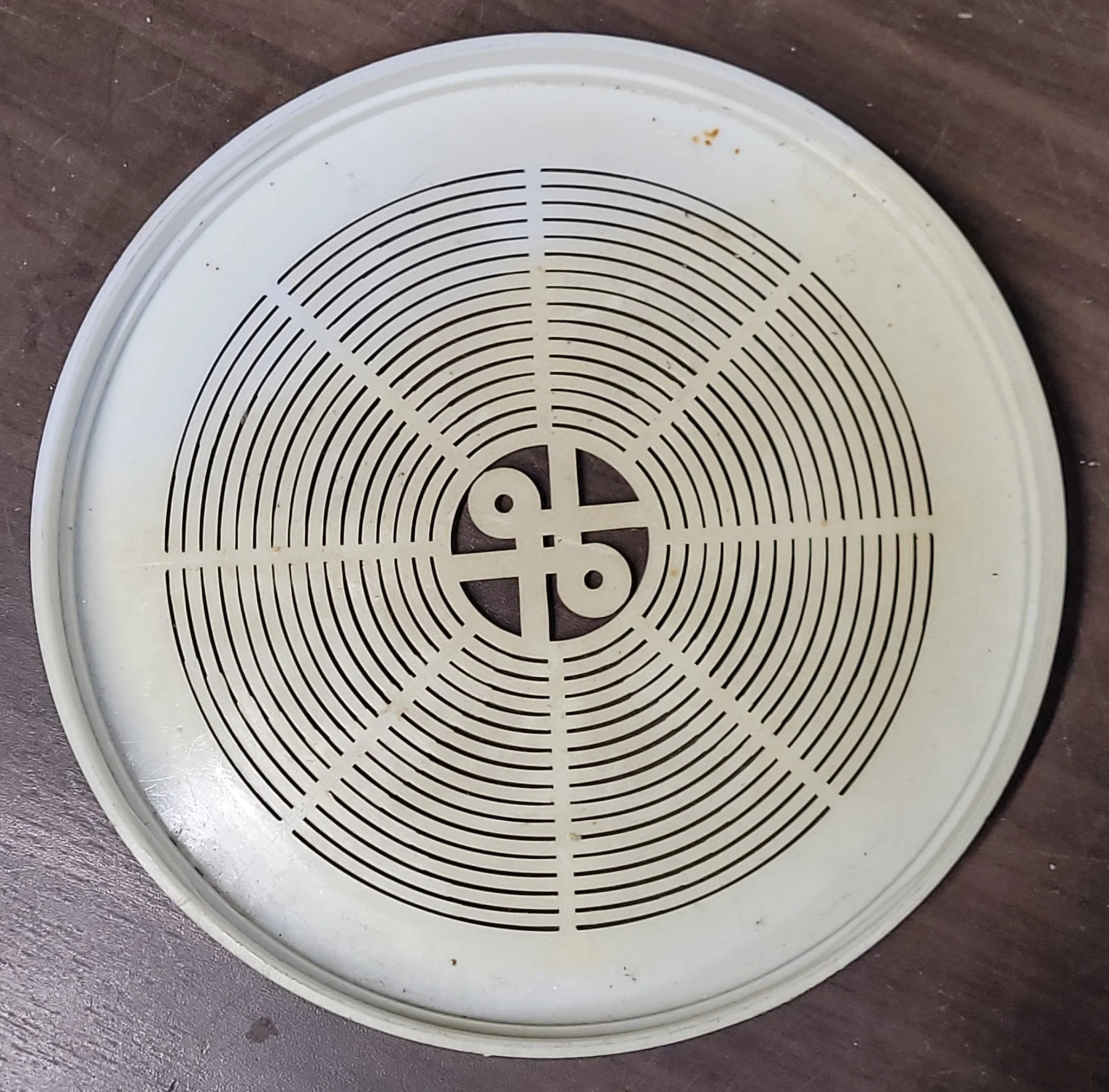 Used Speaker cover 6 1/2", snap on style - Image 2
