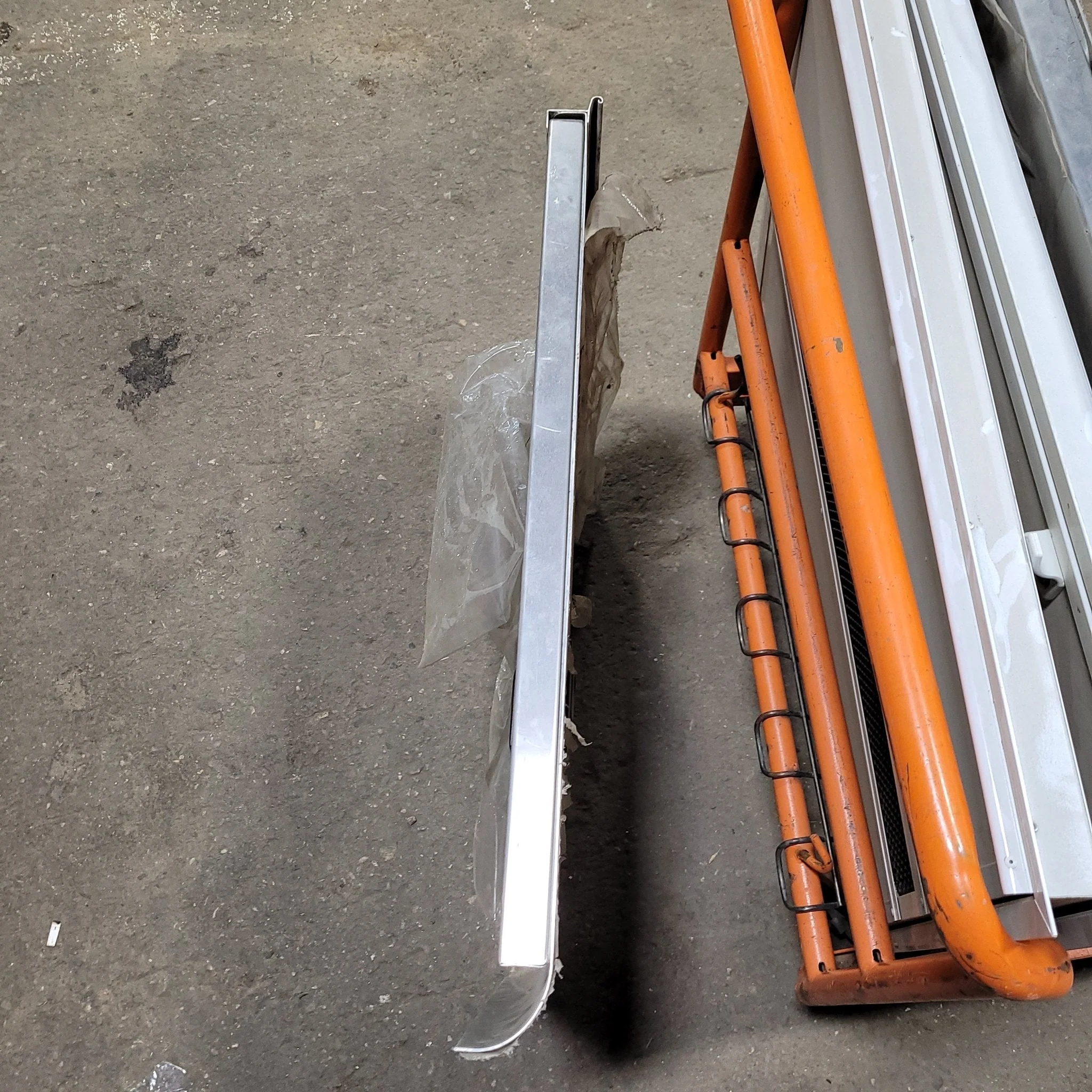 Used Square Corner Cargo Door 31" x 30" X 1 1/2" D - Image 3
