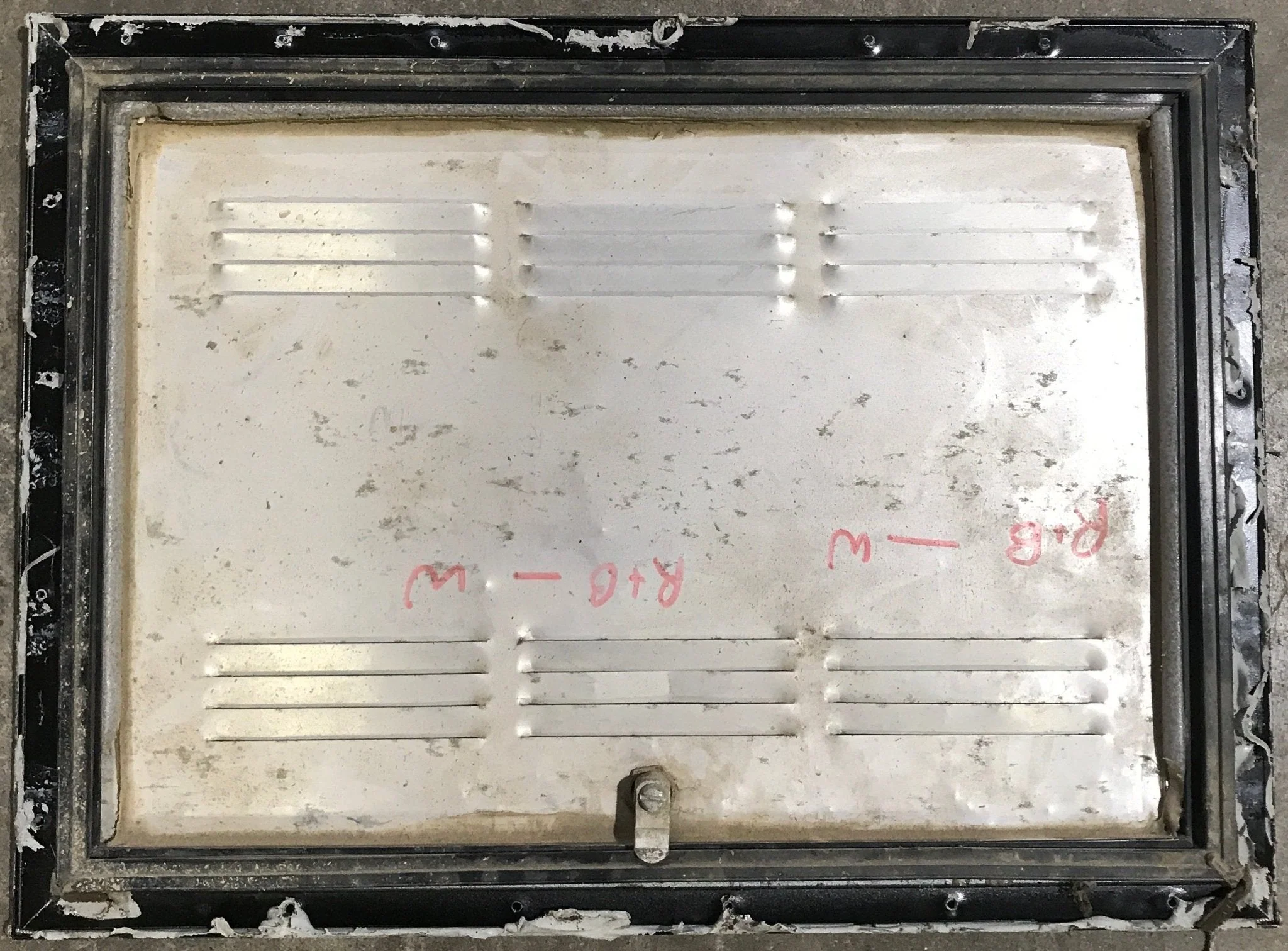 Used Square Cornered Battery/ Propane Cargo Door 20 3/4" x 14 3/4" x 3/4 "D - Image 4