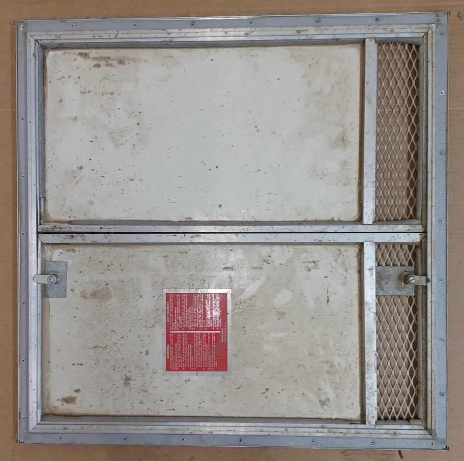 Used Square Cornered Battery/Propane Cargo Door 27 5/8" x 27 5/8" x 1/2 "D - Image 2