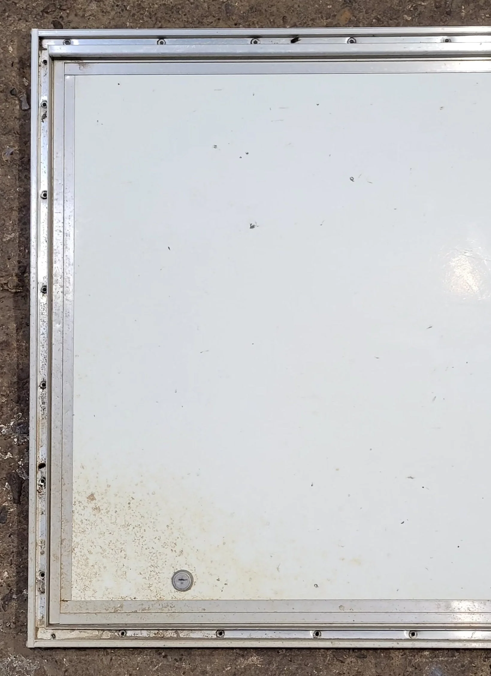 Used Square Cornered Cargo Door 30" x 23 3/4" x 3/4"D - Image 2
