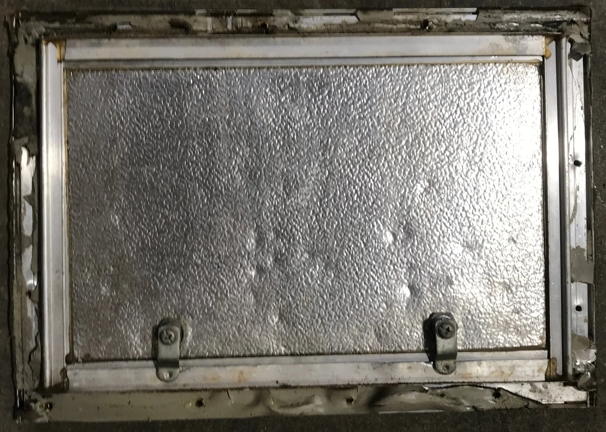 Used Square Cornered Cargo Door - 15 1/2" x 10 1/2" x 3/4" D - Image 4