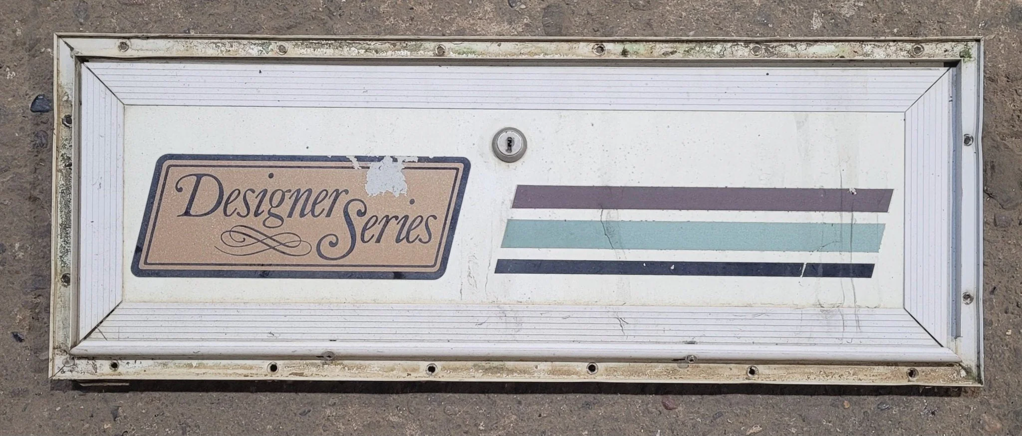 Used Square Cornered Cargo Door 21" x 8 3/4" x 3/4"D