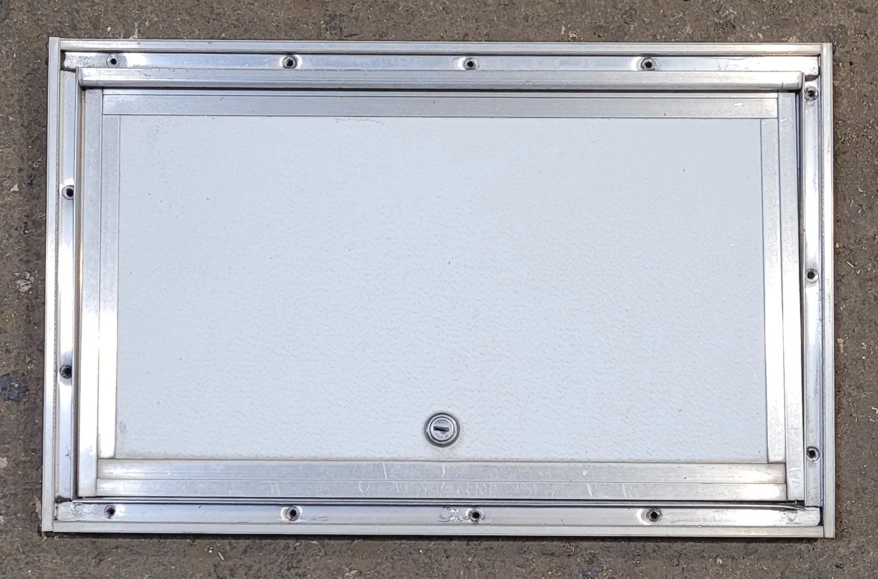 Used Square Cornered Cargo Door 18" x 10 5/8" x 3/4"D