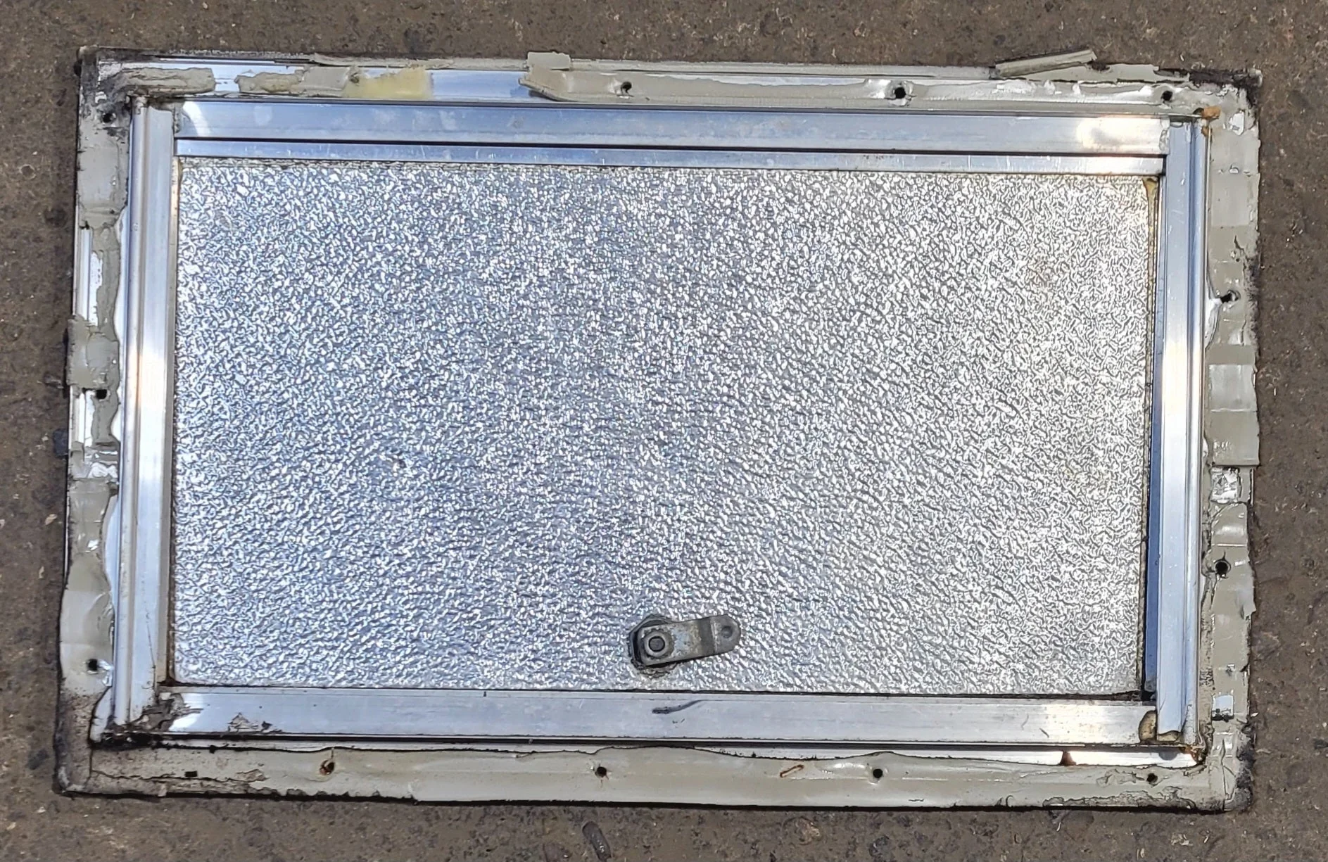 Used Square Cornered Cargo Door 18" x 10 5/8" x 3/4"D - Image 2