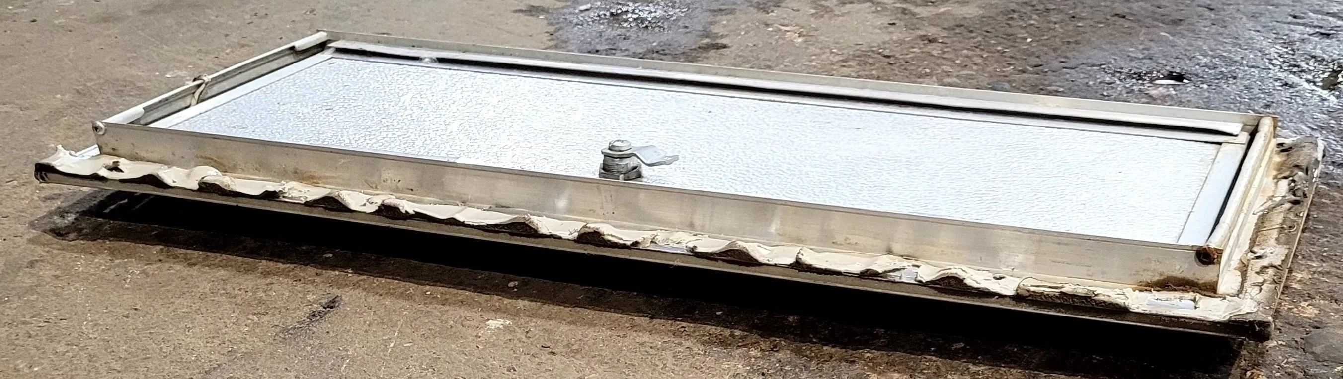 Used Square Cornered Cargo Door 24" x 8 1/4" x 3/4" D - Image 5