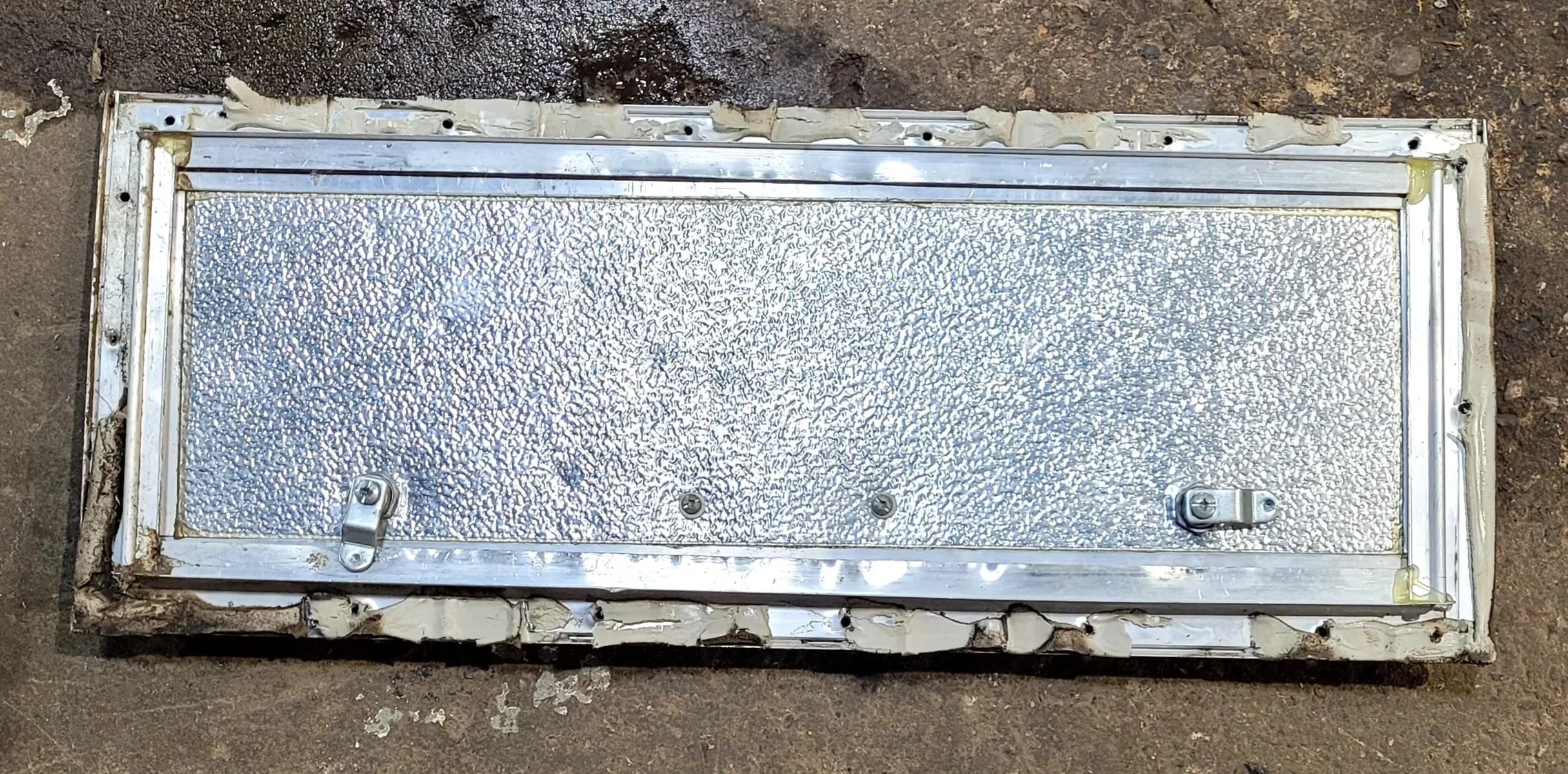 Used Square Cornered Cargo Door 24" x 8 1/4" x 3/4" D - Image 4