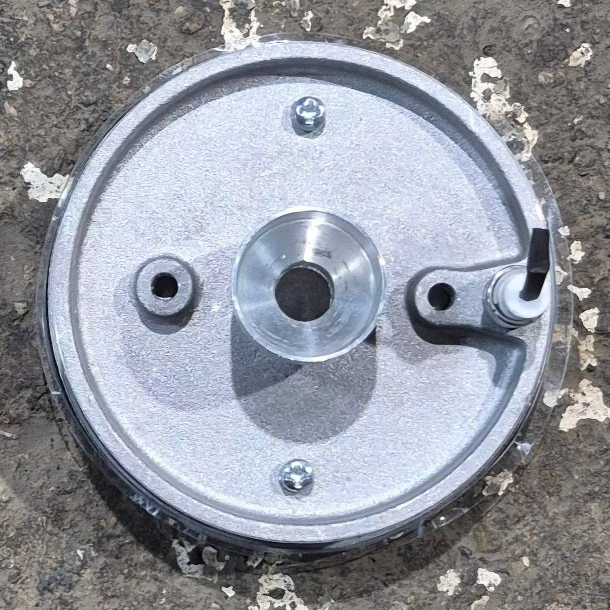 Used Suburban Center Burner, Piezo - 010999 - Image 2