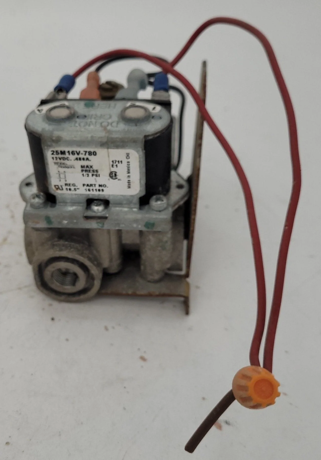 Used Suburban 161109 DSI Gas Valve 25M16V - Image 5
