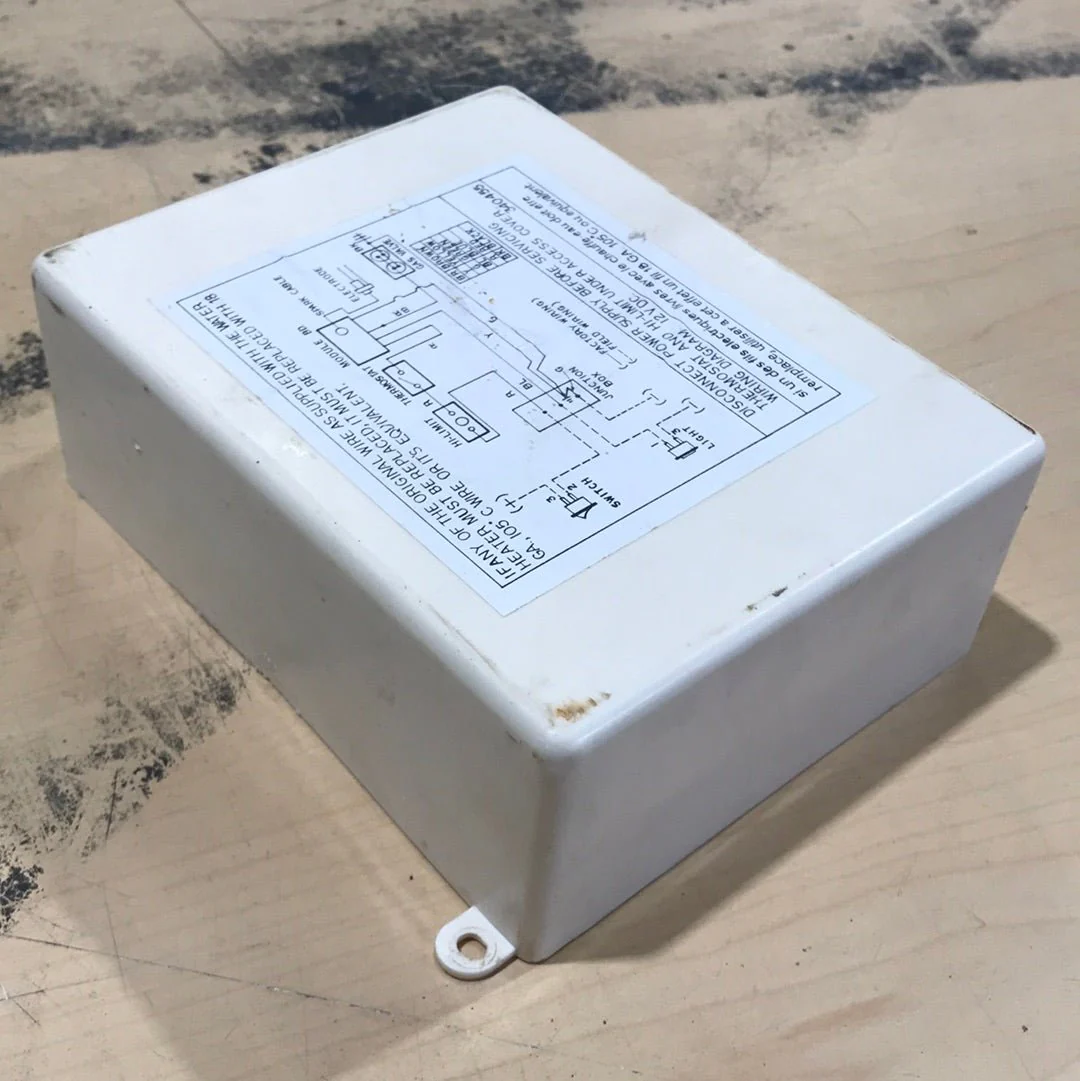 Used Suburban DSI Module Cover 090340 - Image 3