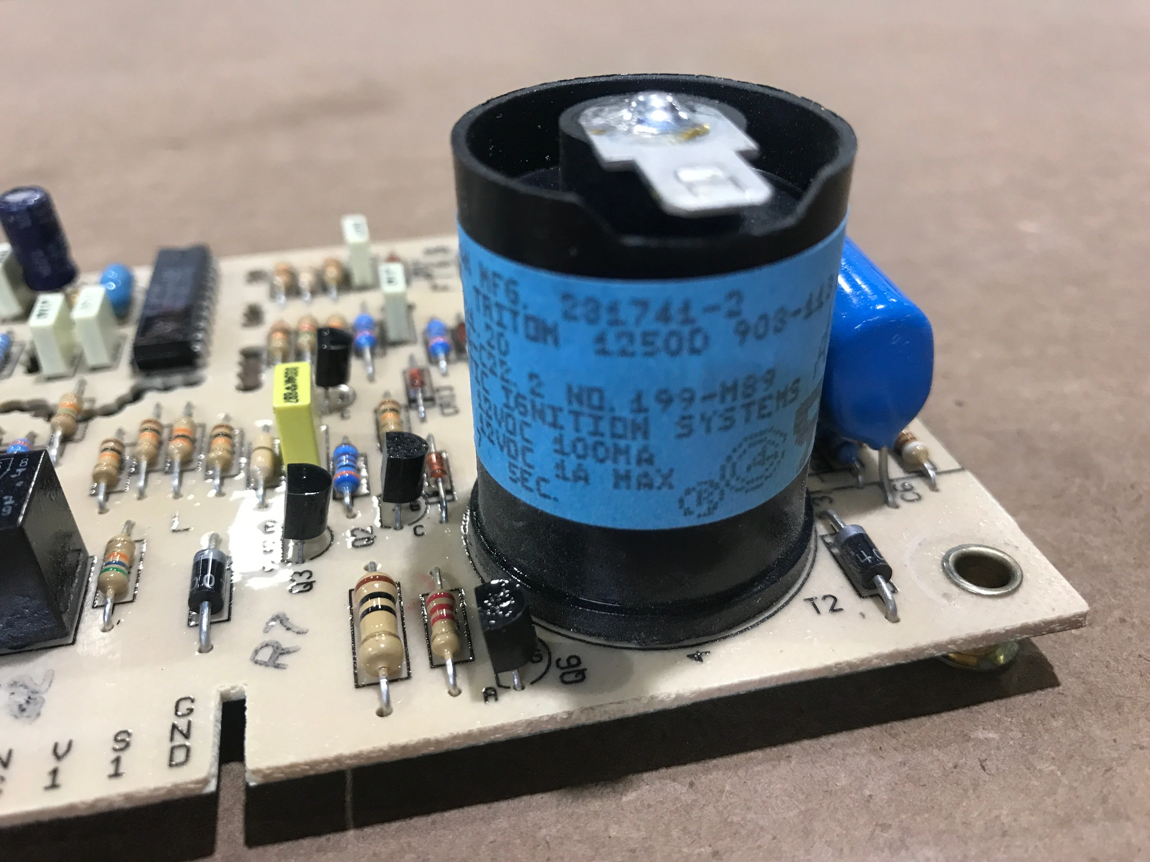 Used Suburban (Fenwal) Ignitor Control Board - 231741-2 - Image 4