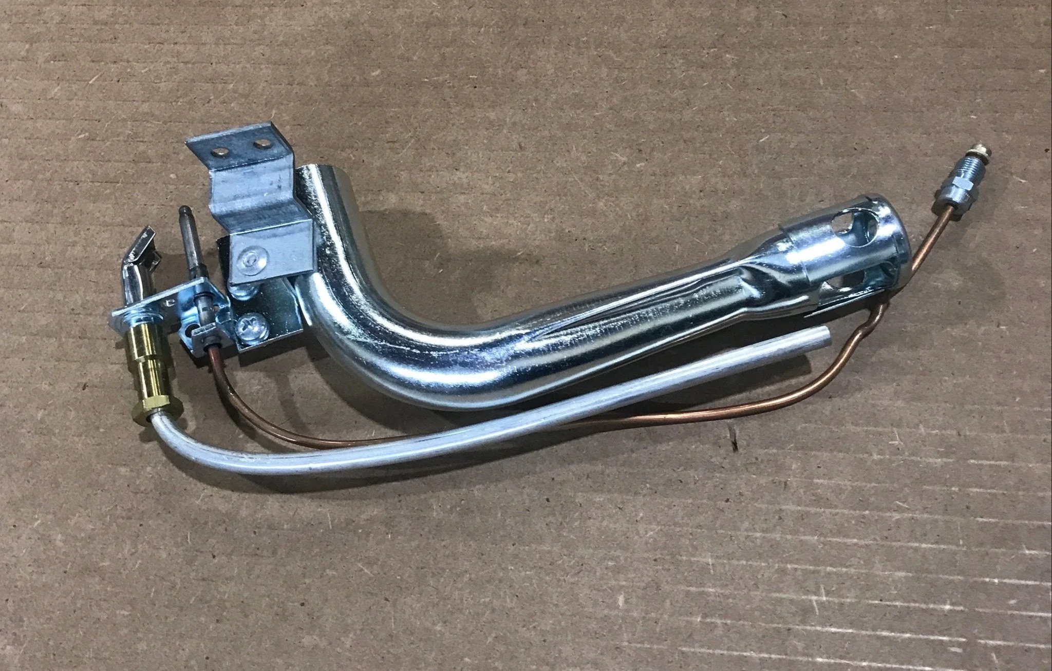 Used Suburban Large Burner Assembly - 520564 - Image 2