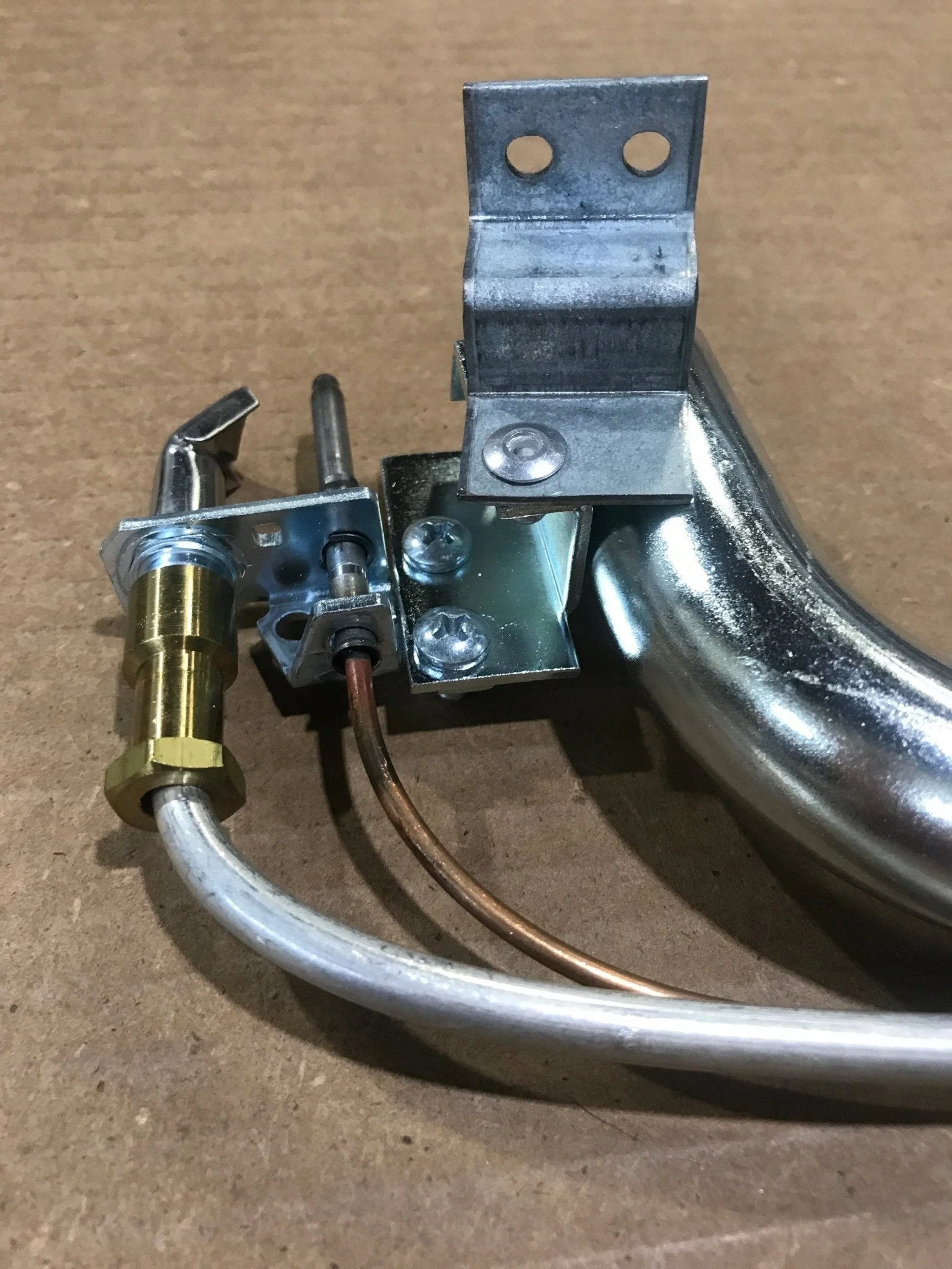 Used Suburban Large Burner Assembly - 520564 - Image 7