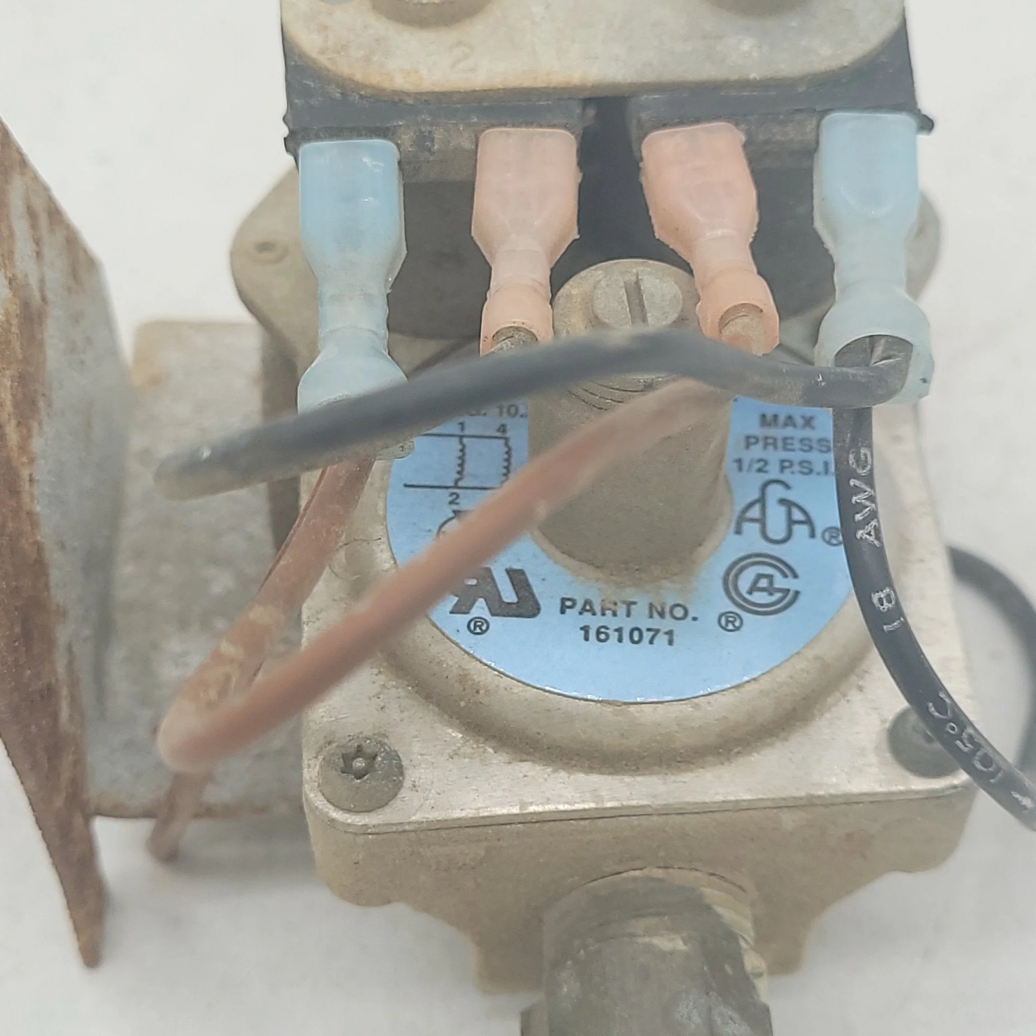 Used Suburban Mfg Water Heater Gas Valve 161071 - Image 4