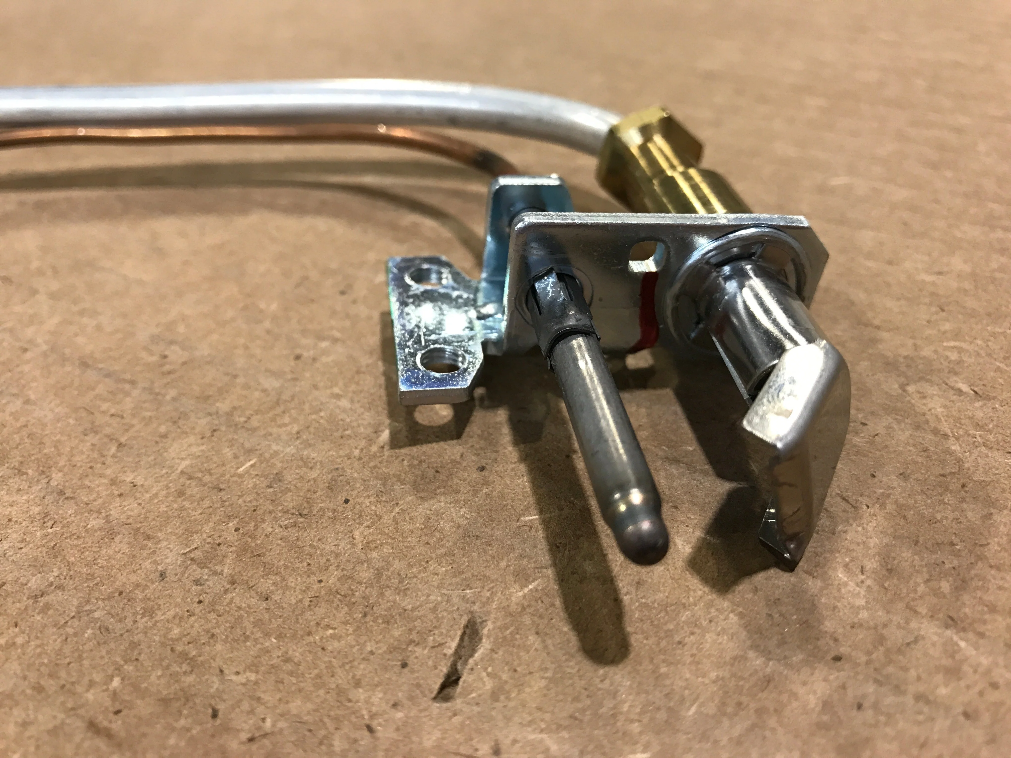 Used Suburban Pilot Assembly - 520567 - Image 2
