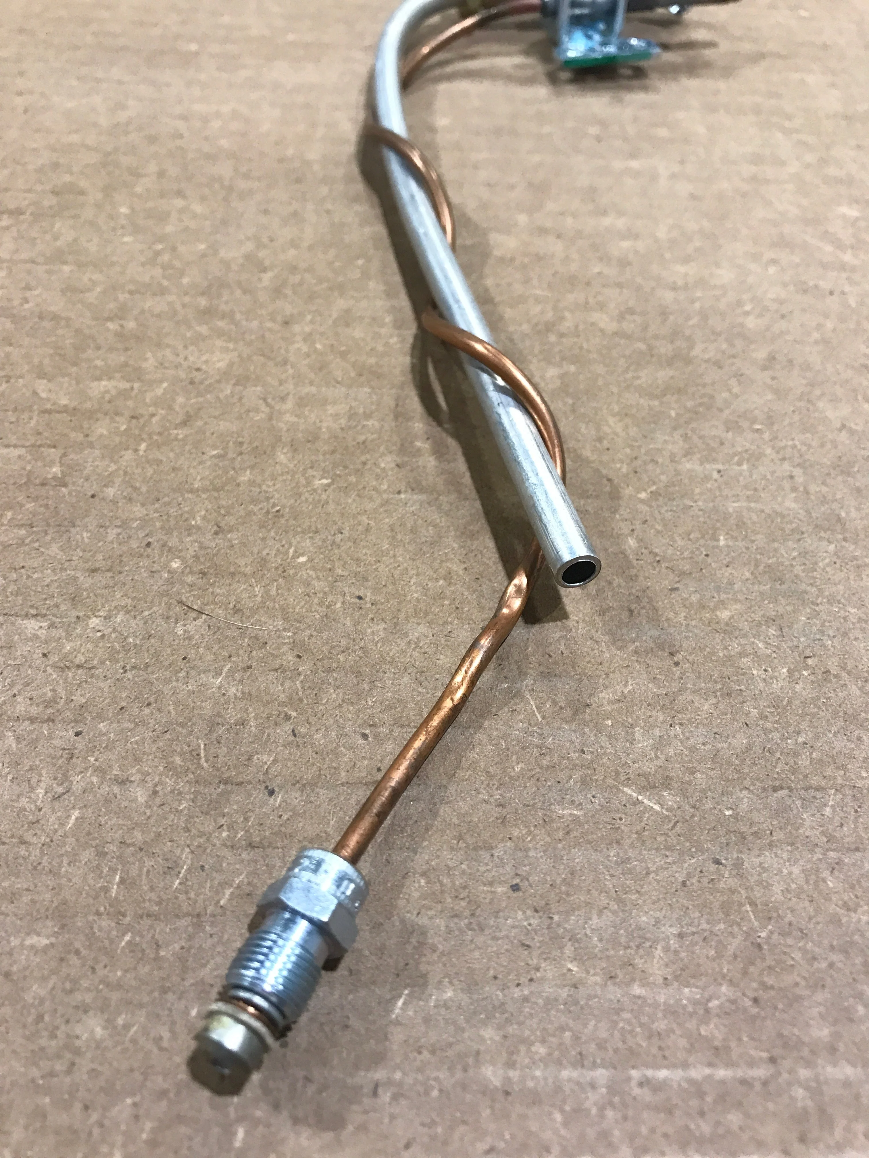 Used Suburban Pilot Assembly - 520567 - Image 3