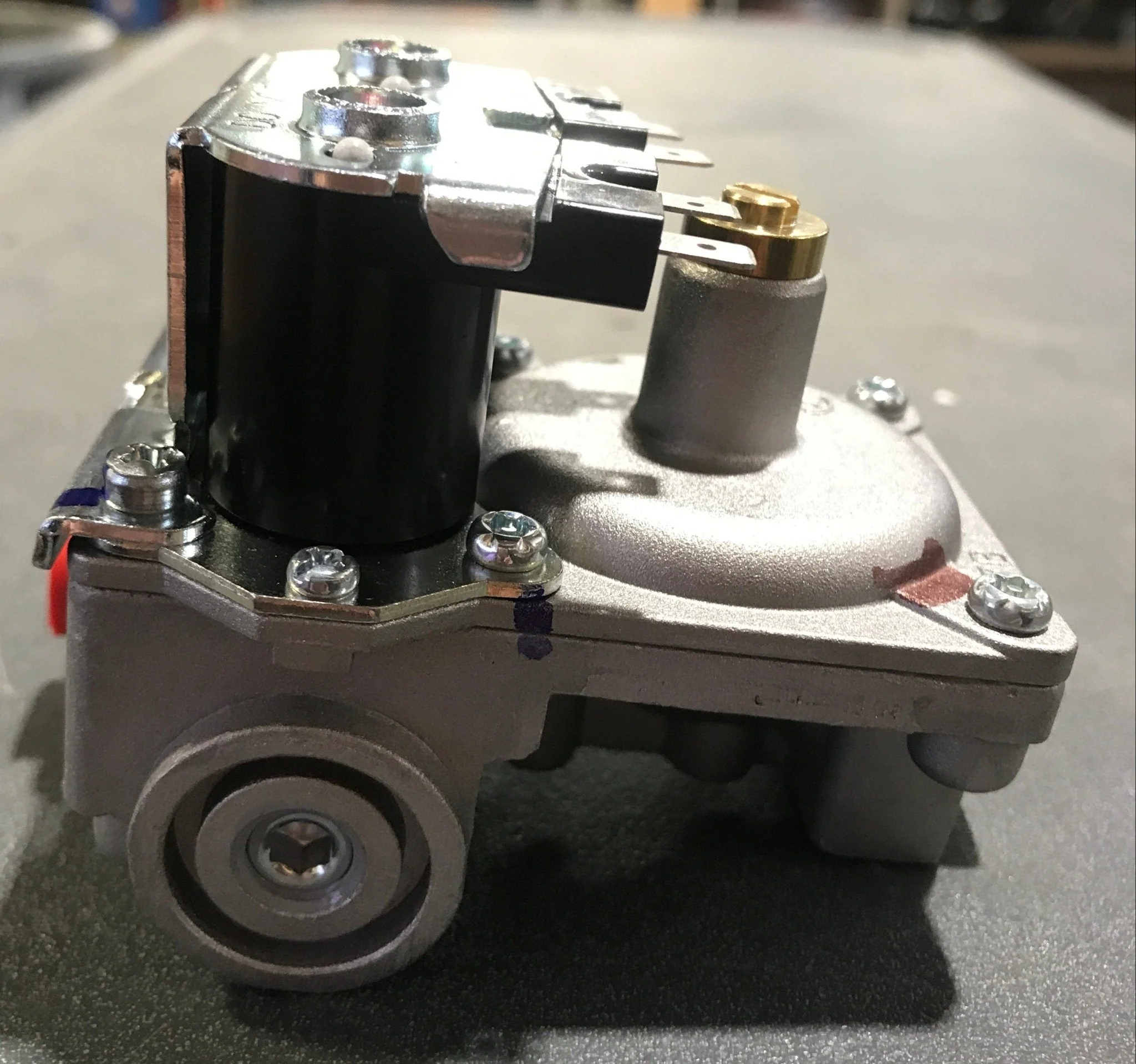 Used Suburban Water Heater DSI Gas Valve - 161109MC , BZA10A - Image 2