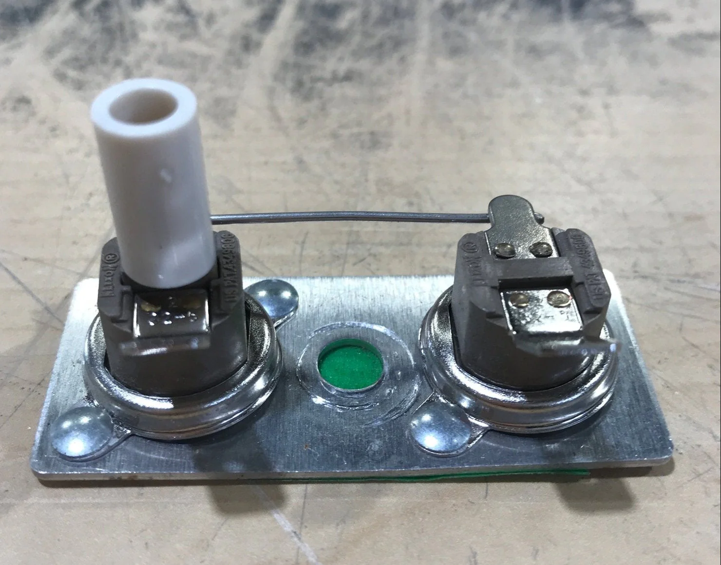 Used Suburban Water Heater Thermostat Switch - 232282 - Image 2