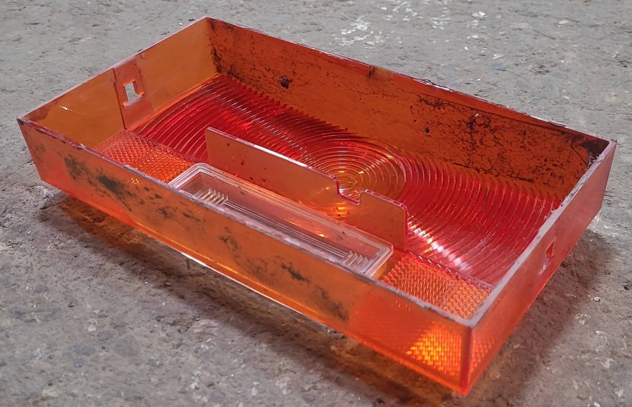 Used Tail Light Replacement Lens - Image 4