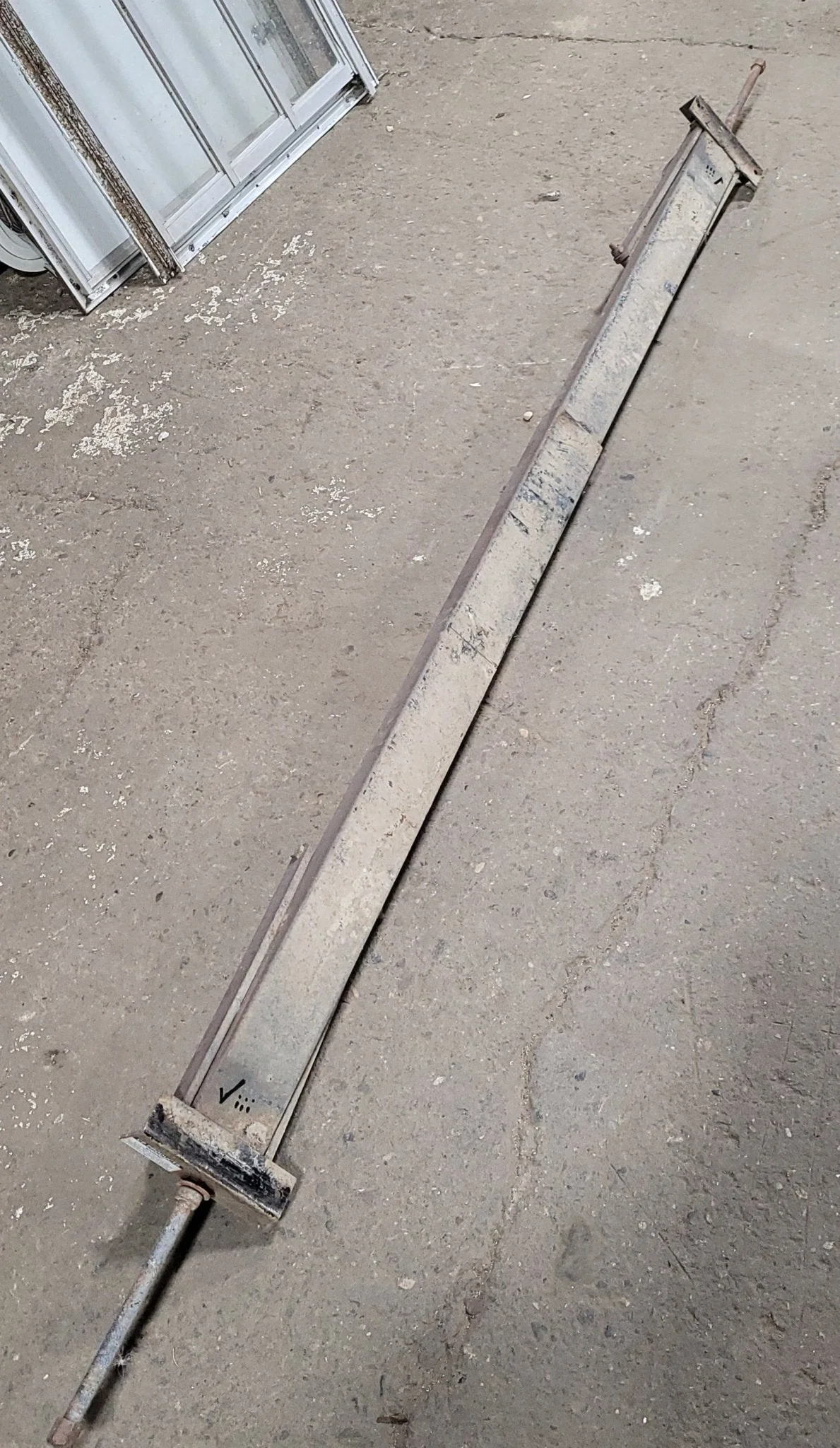Used Telescopic Stabilizer Jack 64" - Image 4