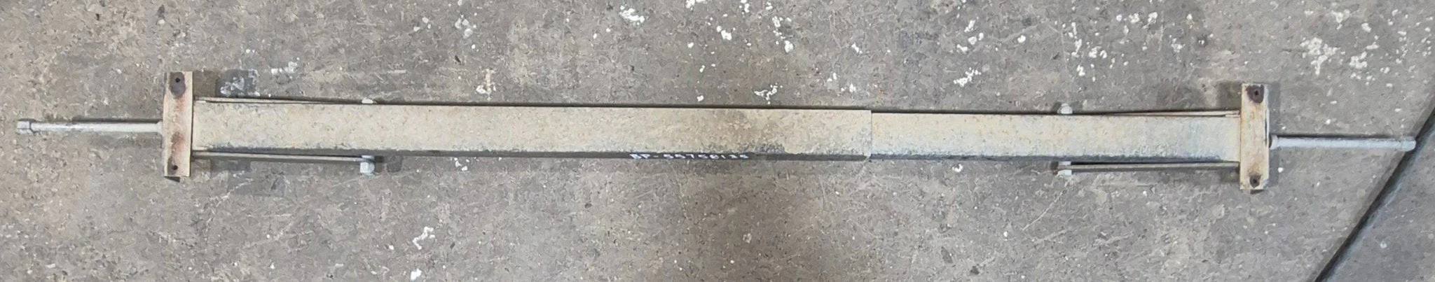 Used Telescopic Stabilizer Jack 79 3/4"