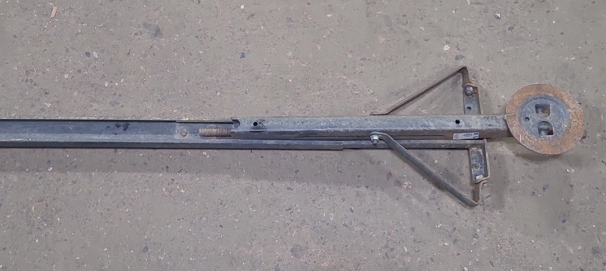 Used Telescopic Stabilizer Jack 83" - Image 6