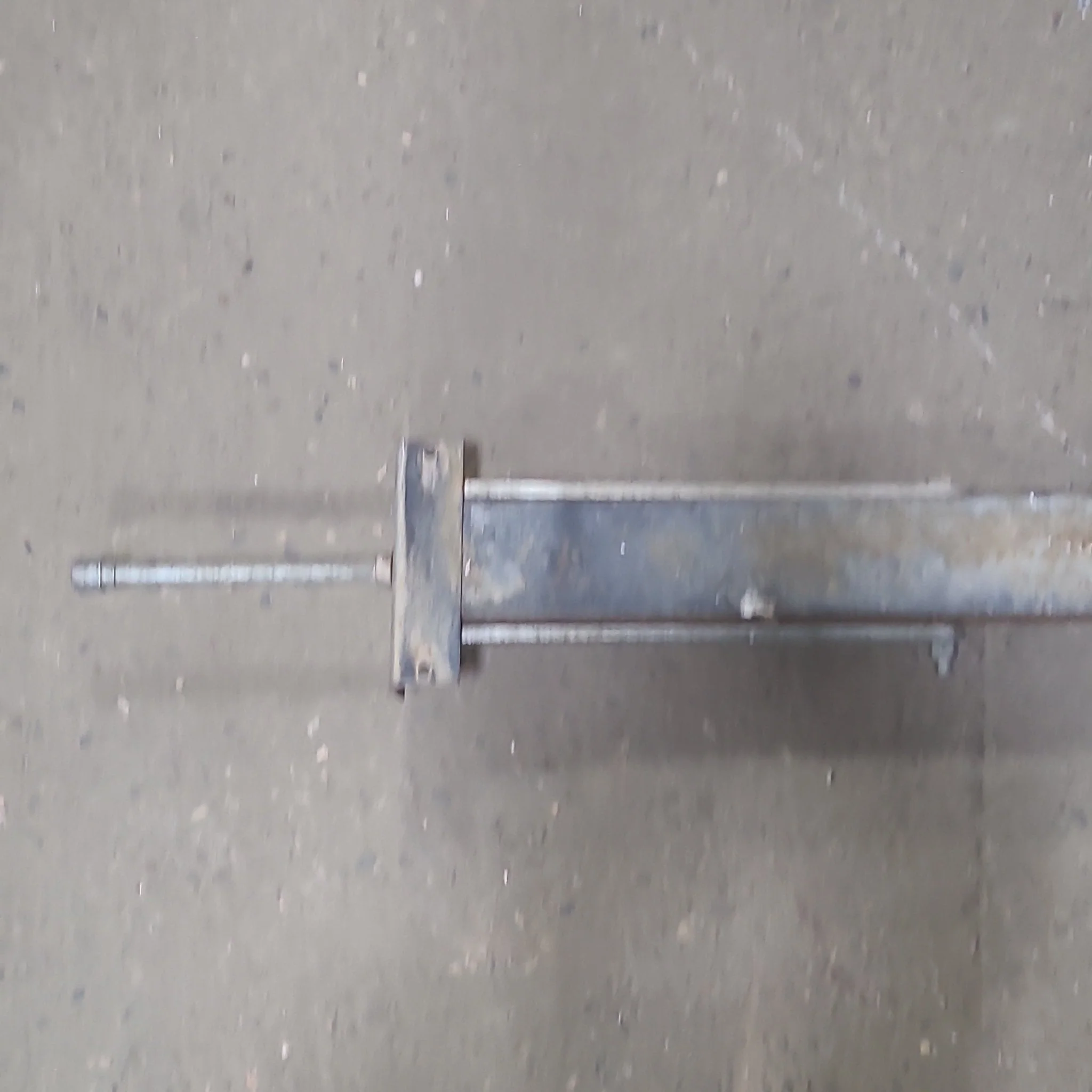 Used Telescopic Stabilizer Jack 88 1/2" - Image 5