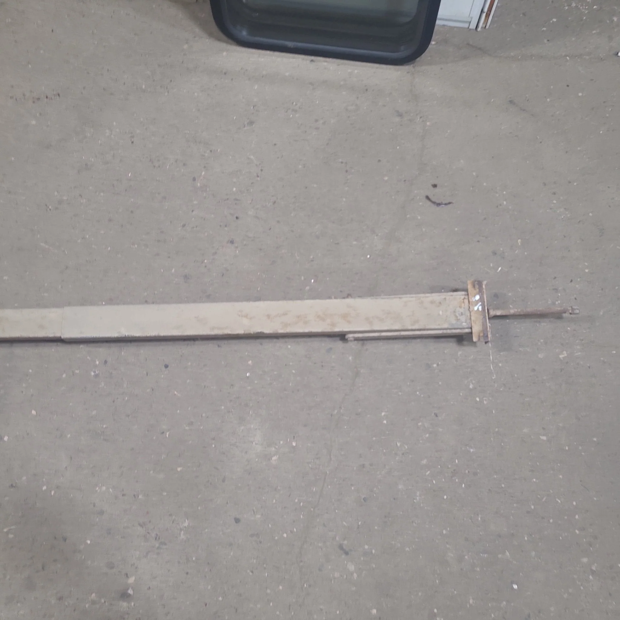 Used Telescopic Stabilizer Jack 89 1/2" - Image 4