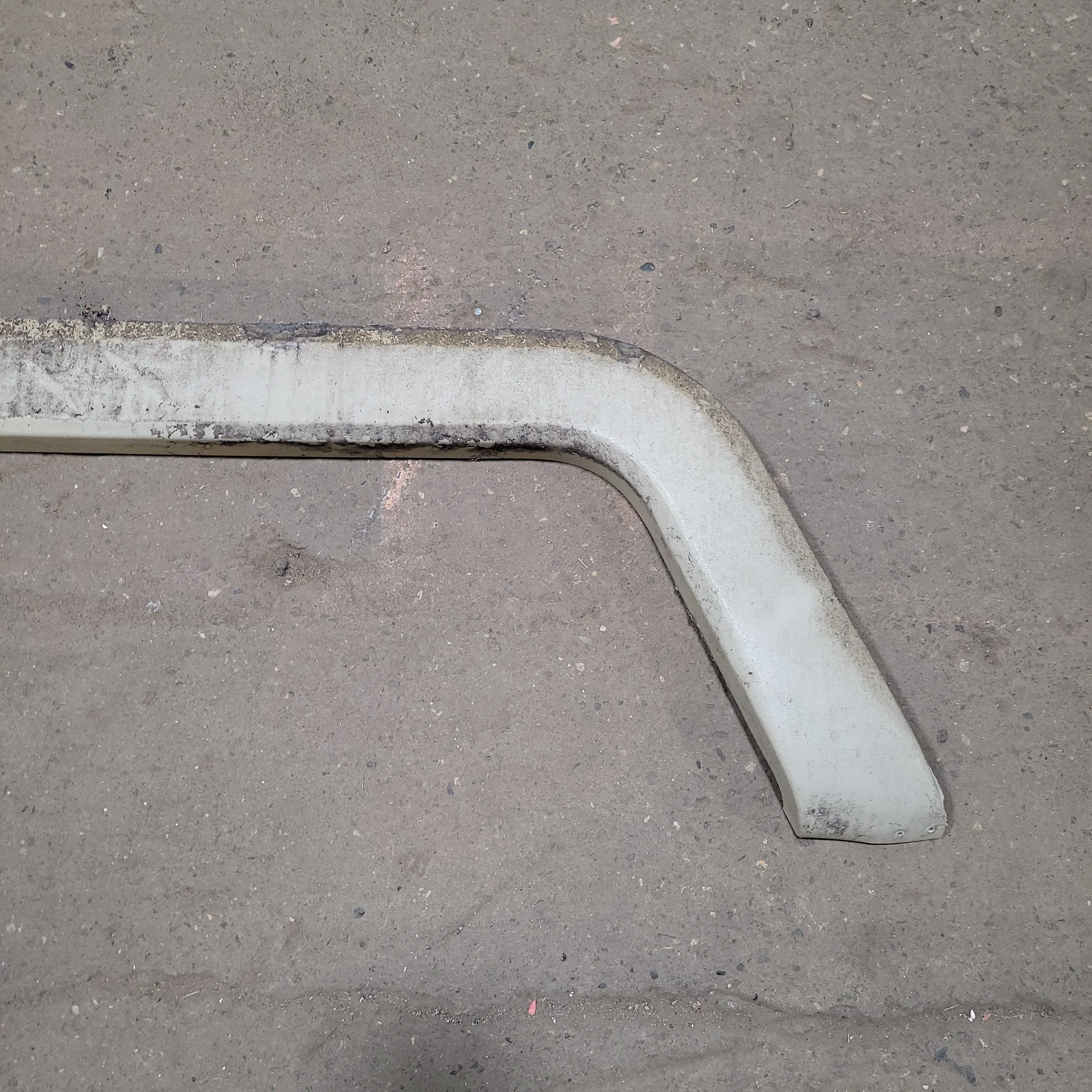 Used Trail-Lite Fender Skirt 47 1/2" X 17" - Image 4