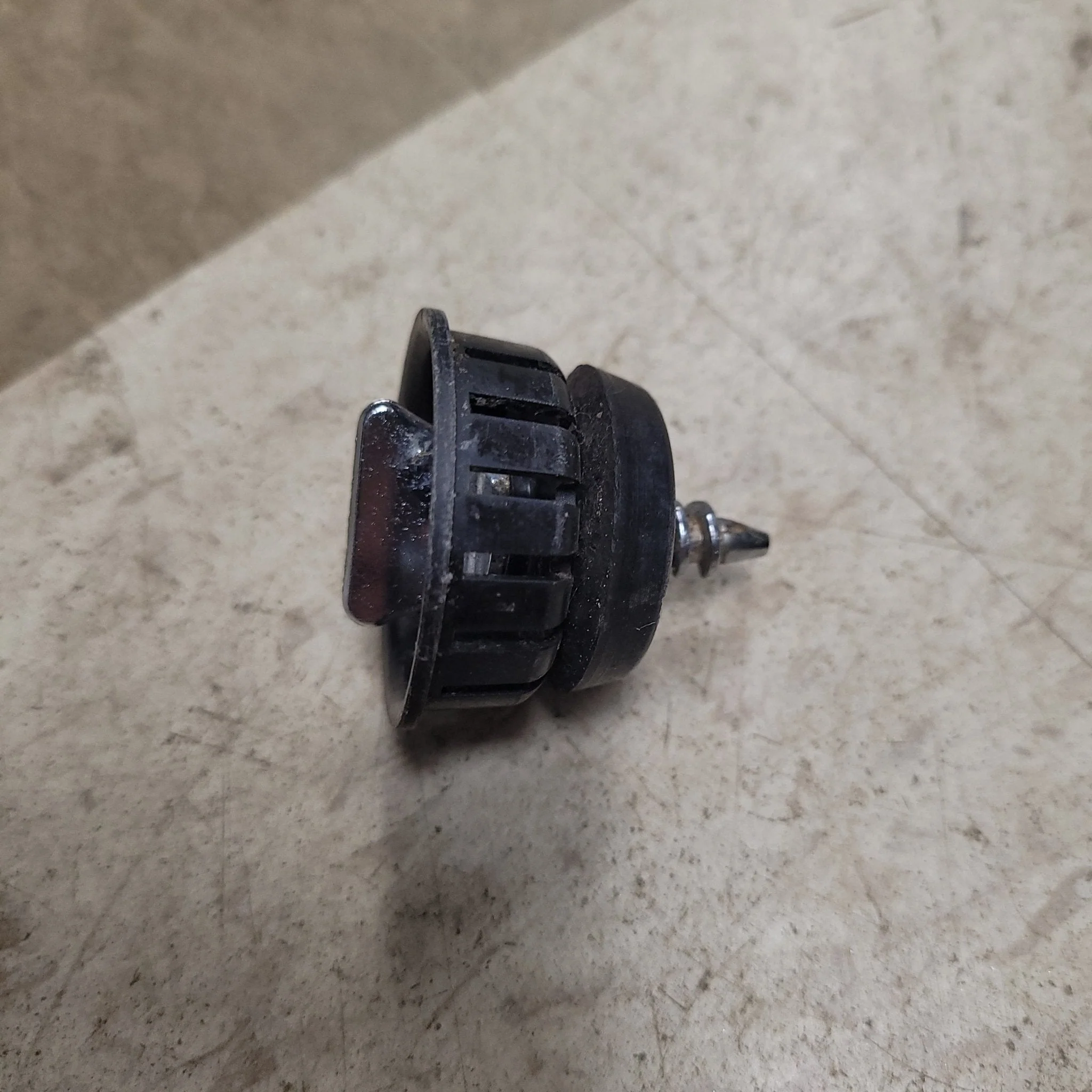 Used Twist Lock Strainer Plug for 2" Drain hole - Image 2