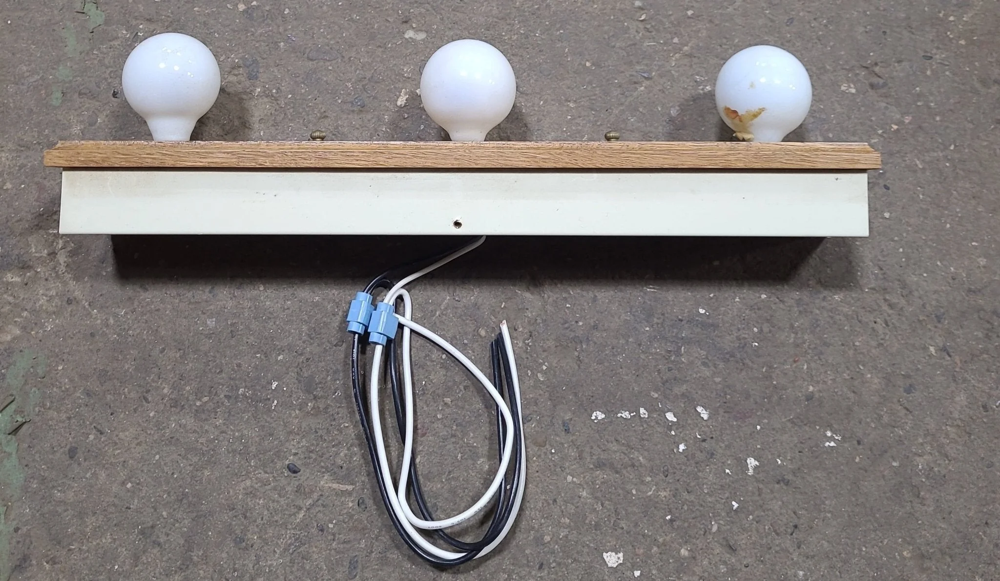 Used Unique Interior Vanity Light - Image 2