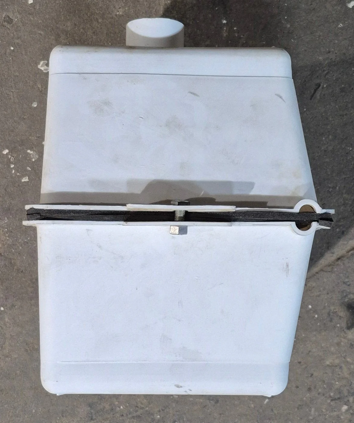 Used Vented Battery Box - Image 2