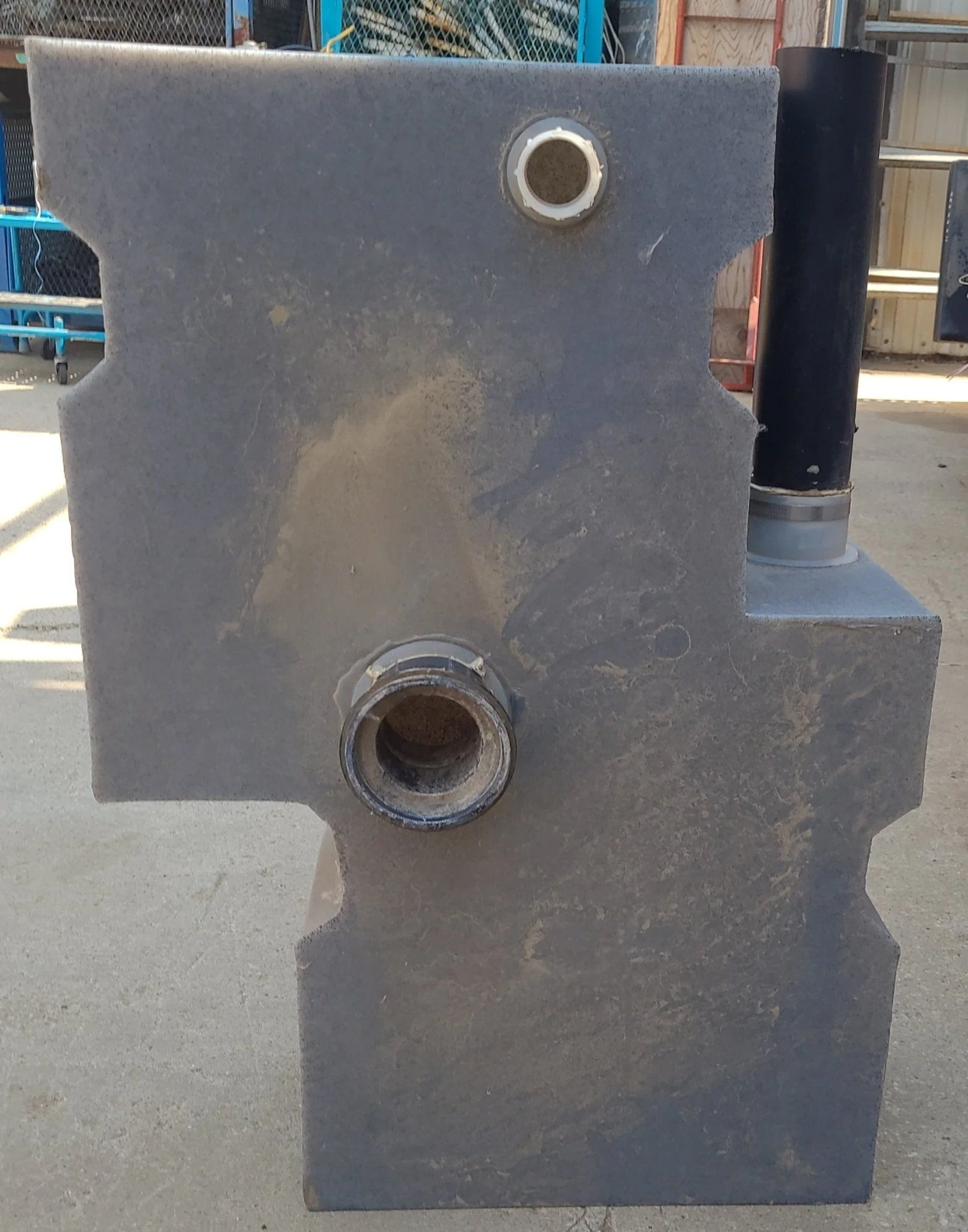 Used Waste/ Black Water Tank 36 1/2" X 25" X 10 1/4" - Image 3