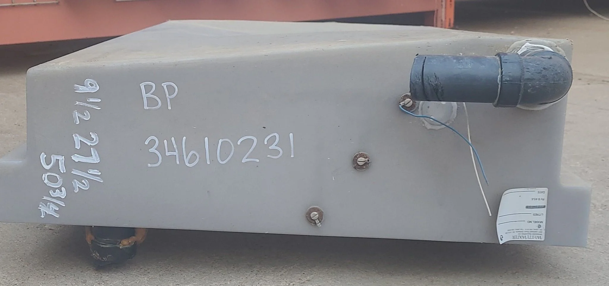 Used Waste/ Grey Water Tank 50 3/4" X 27 1/2" X 9 1/2" - Image 5
