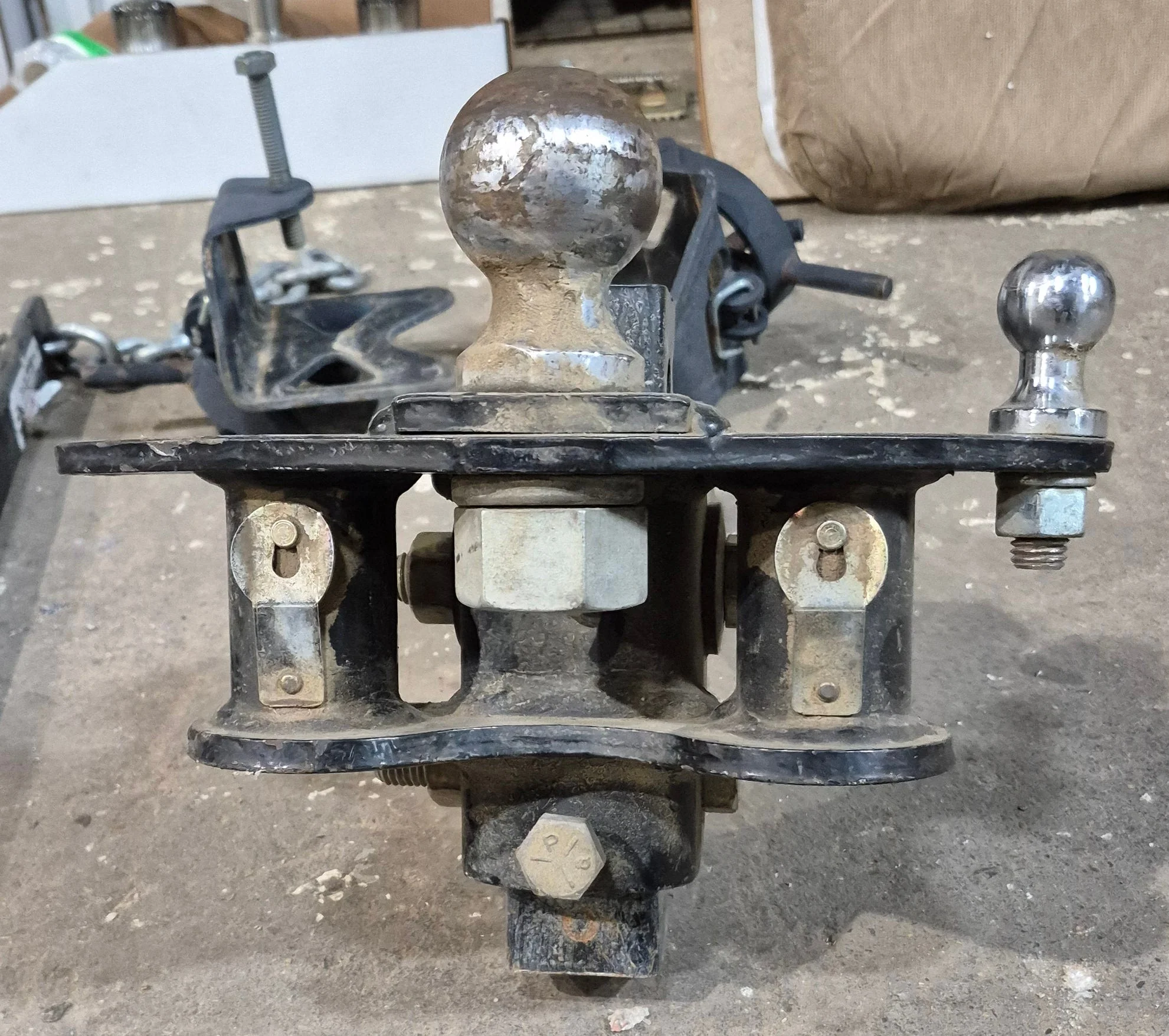 Used Weight Distribution Hitch System - Image 2