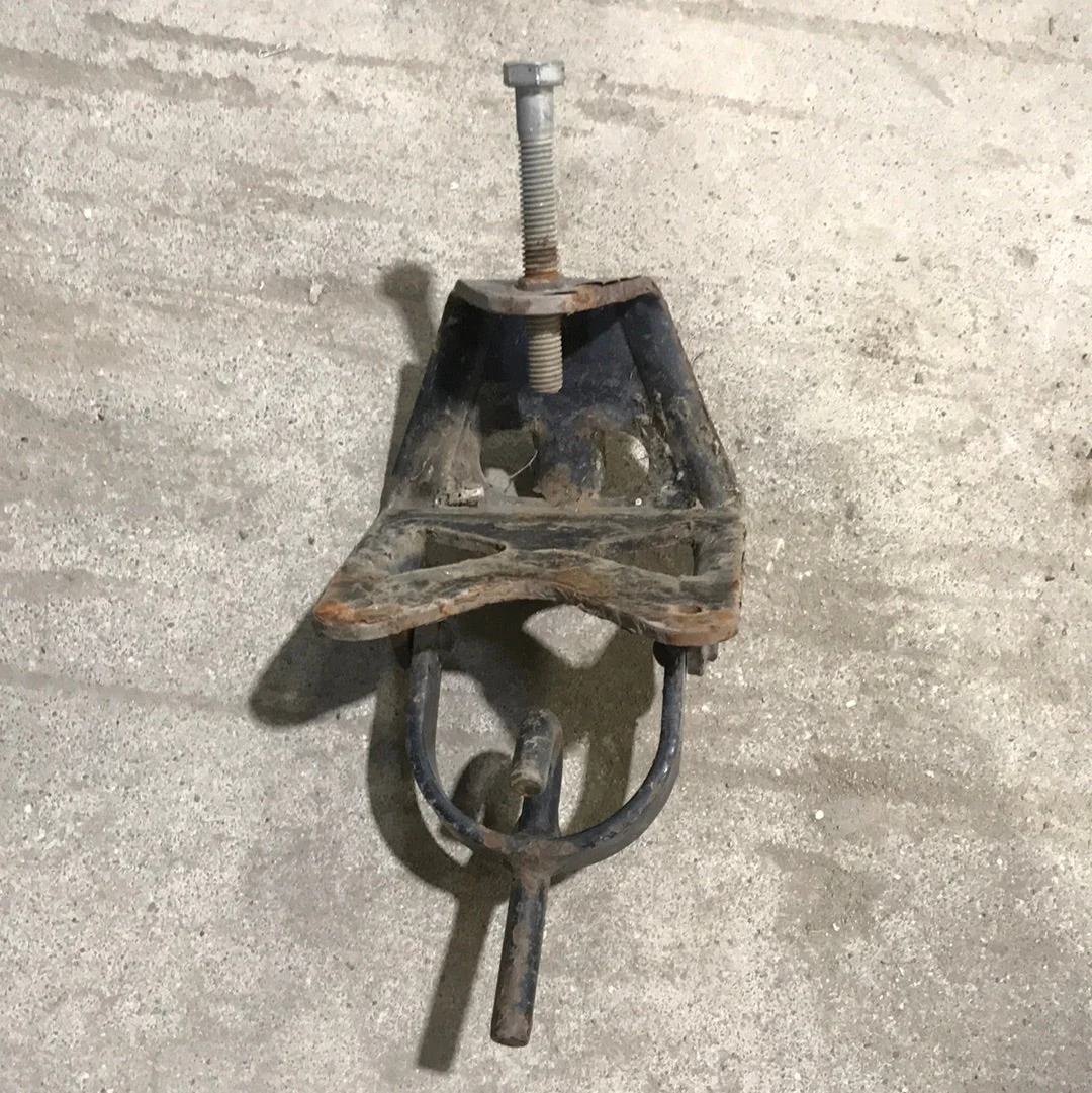 Used Weight Distribution Hook Up Bracket