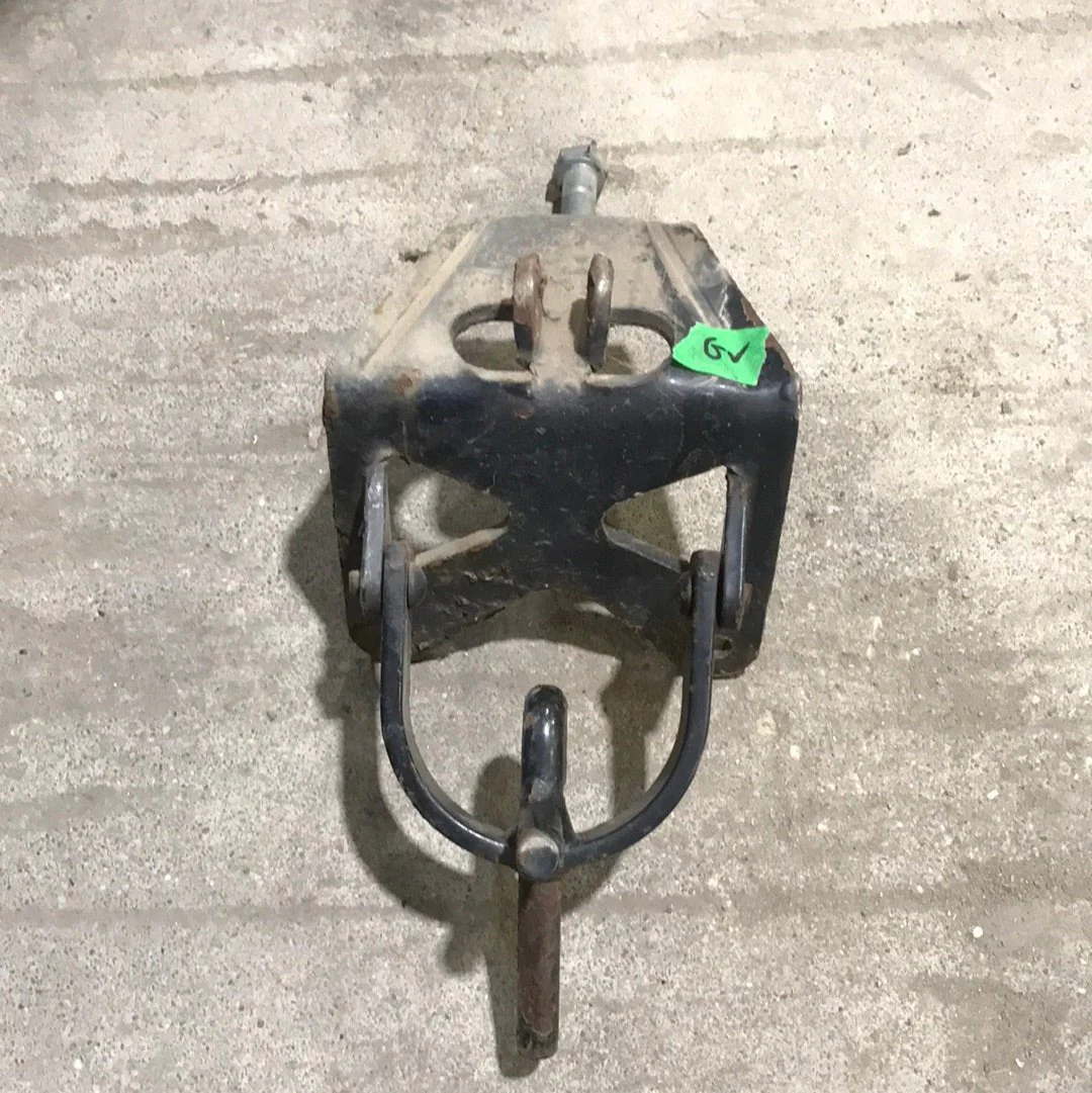 Used Weight Distribution Hook Up Bracket - Image 2