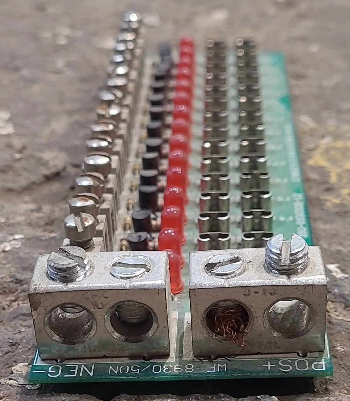 Used WFCO Converter Fuse Panel 8930/50N 12V DC - Image 5