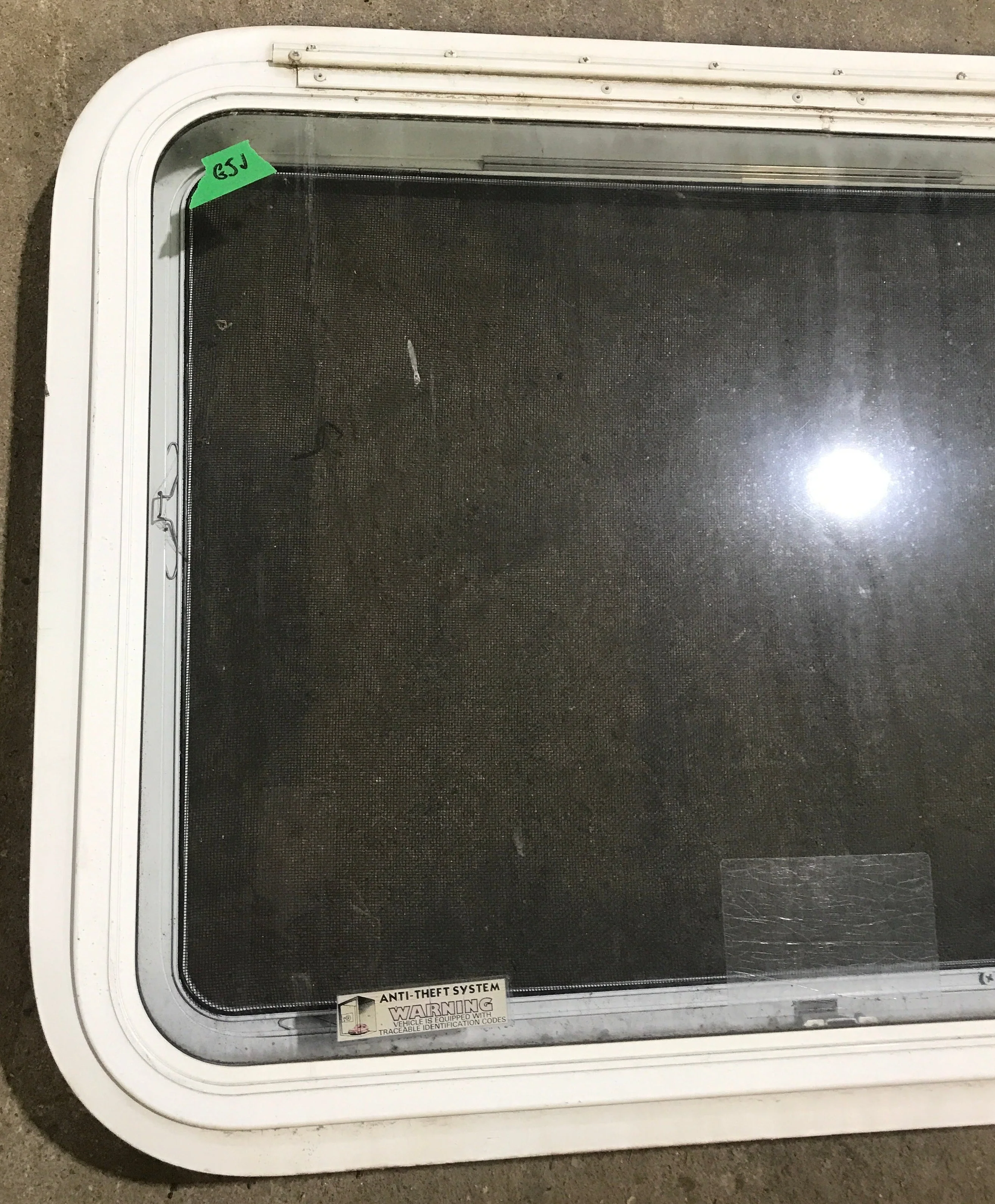 Used White Radius Emergency Opening Window : 29 1/2" W x 21 1/2" H x 1 7/8" D - Image 2