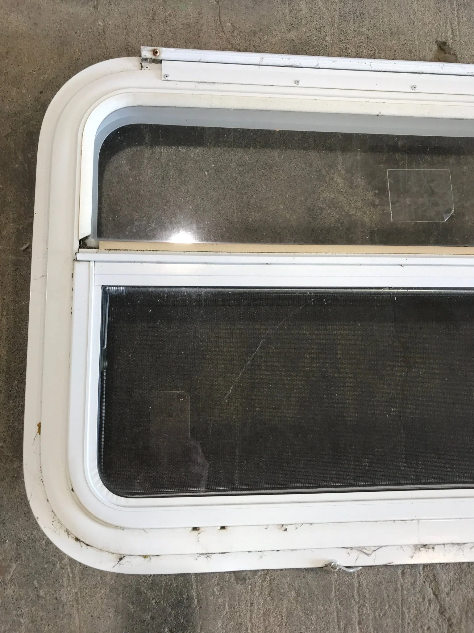 Used White Radius Emergency Opening Window : 29 1/4" W x 19 1/2" H x 1 1/2" D - Image 2