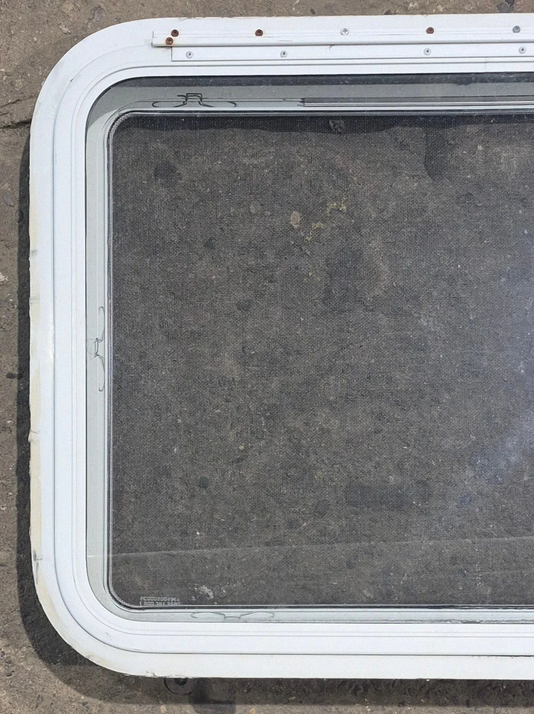 Used White Radius Emergency Opening Window : 29 1/4" W x 21 1/4" H x 1 7/8" D - Image 2