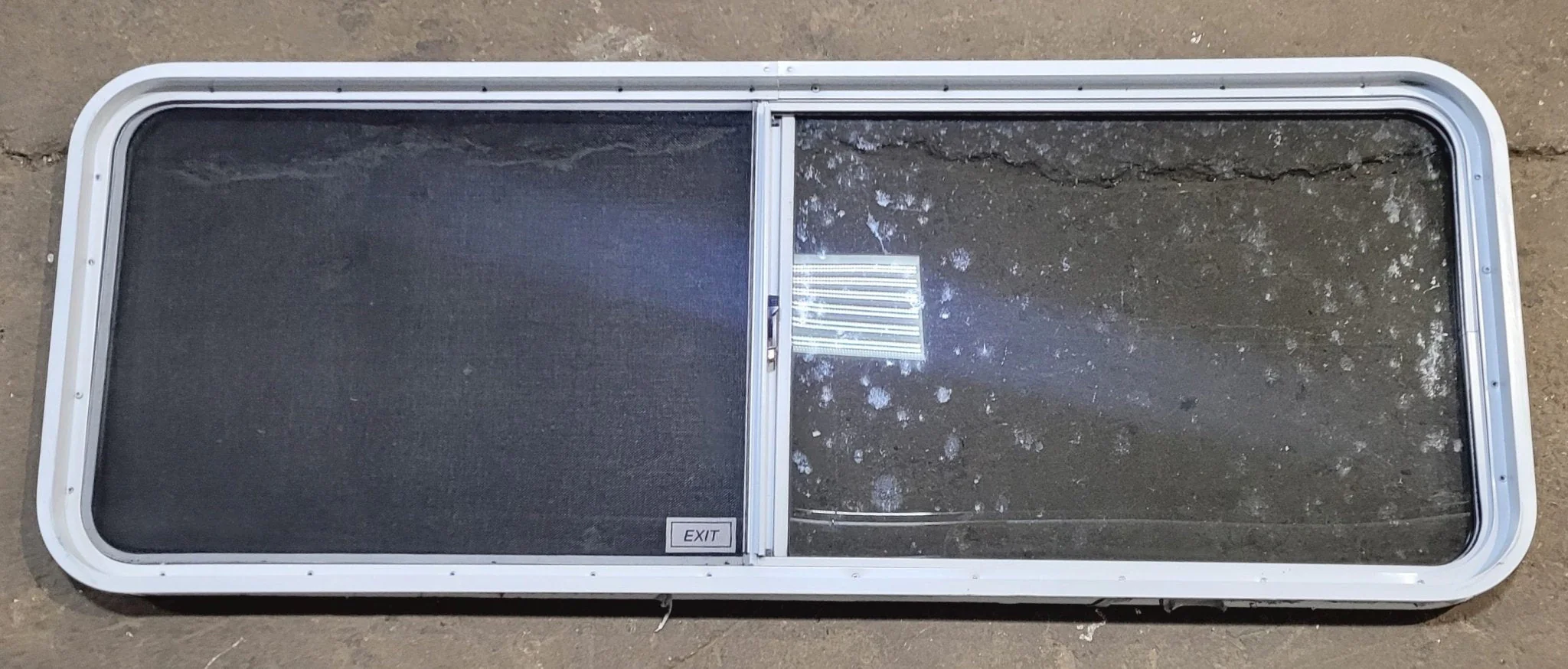 Used White Radius Emergency Opening Window : 60 1/4" W x 21 3/4" H x 1 7/8" D - Image 4