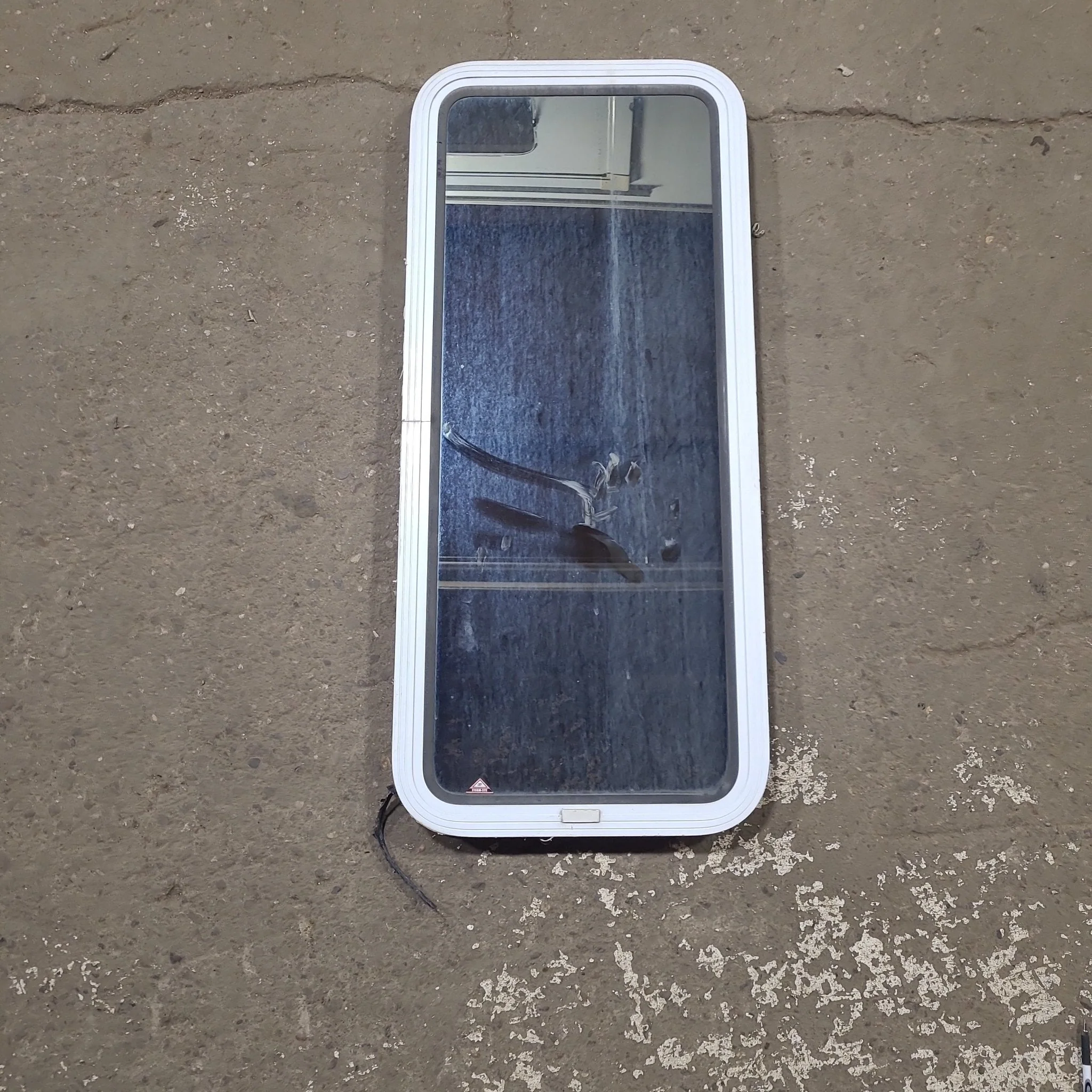Used White Radius Non Opening Window : 17 1/2" W x 42 1/4" H x 1 7/8" D