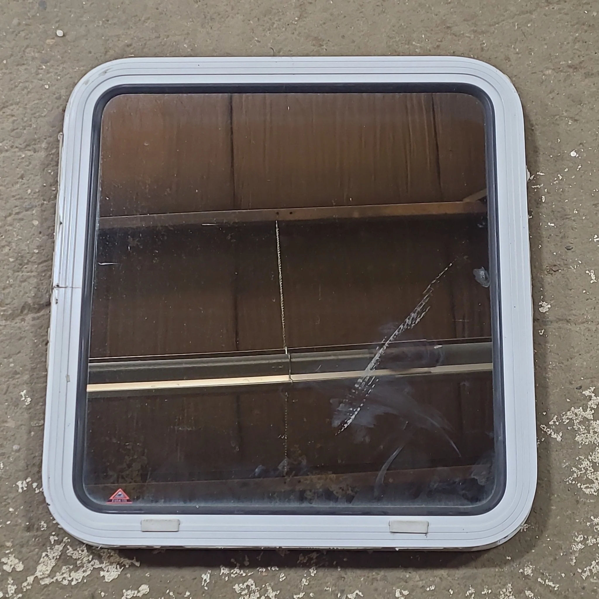 Used White Radius Non Opening Window : 24" W x 25 1/2" H x 1 3/4" D - Image 2