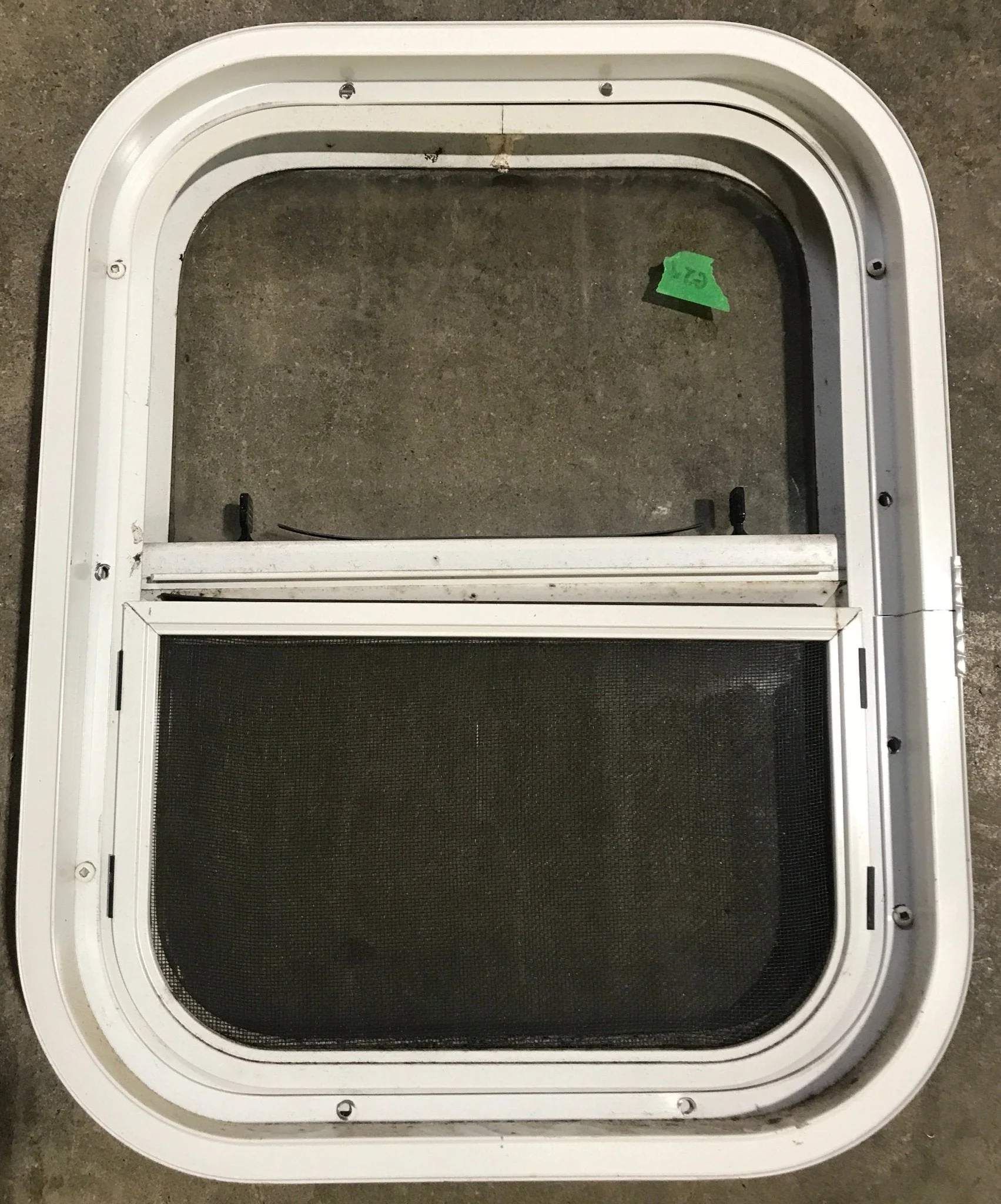 Used White Radius Opening Window : 13 1/2" W x 17 1/2" H x 1 7/8" D - Image 4