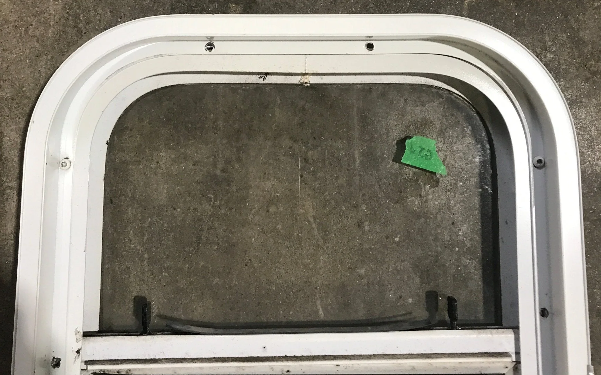 Used White Radius Opening Window : 13 1/2" W x 17 1/2" H x 1 7/8" D - Image 5